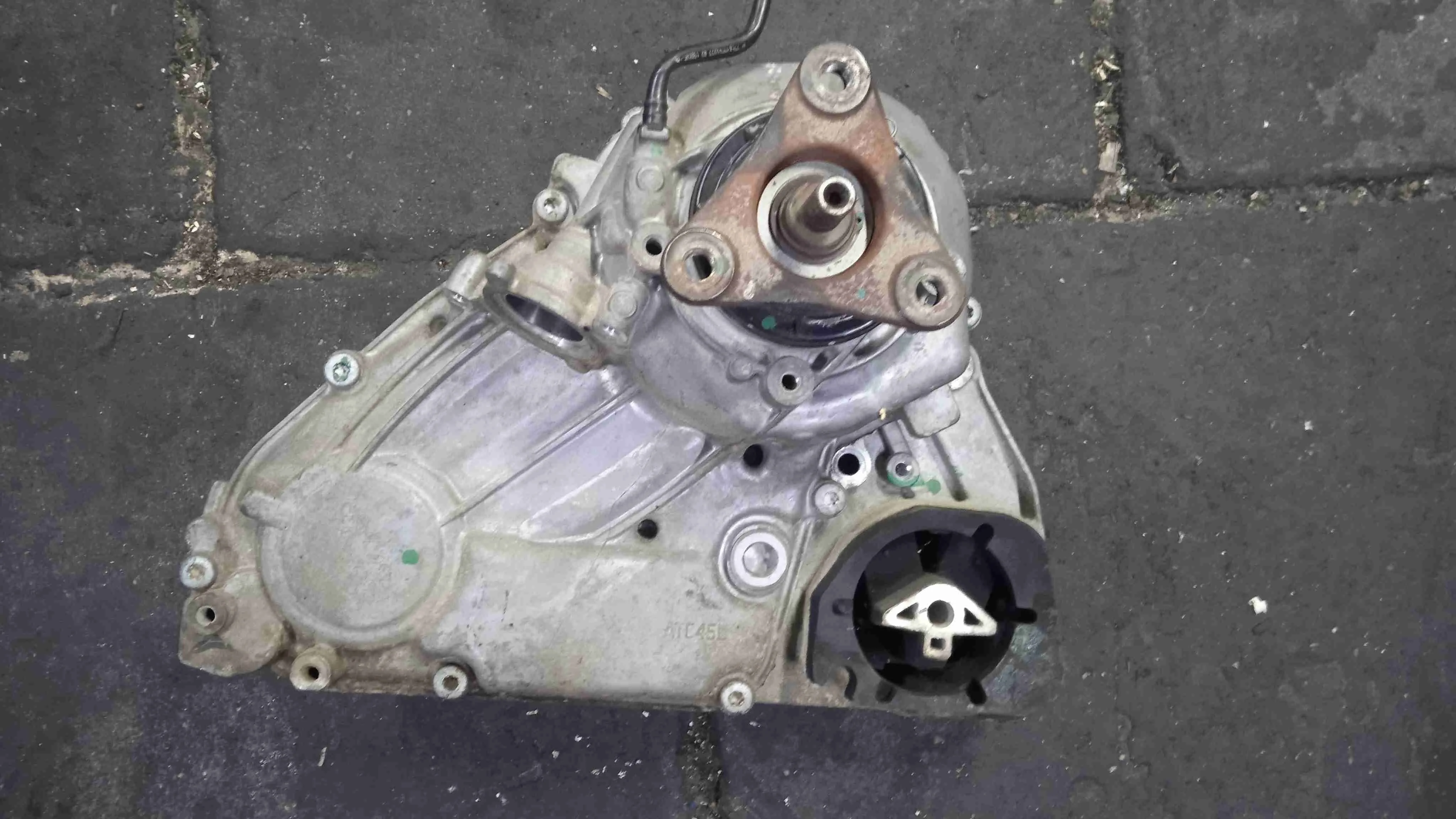 Раздаточная коробка BMW F15 (2013—2018) 27108643151
 N57D30A