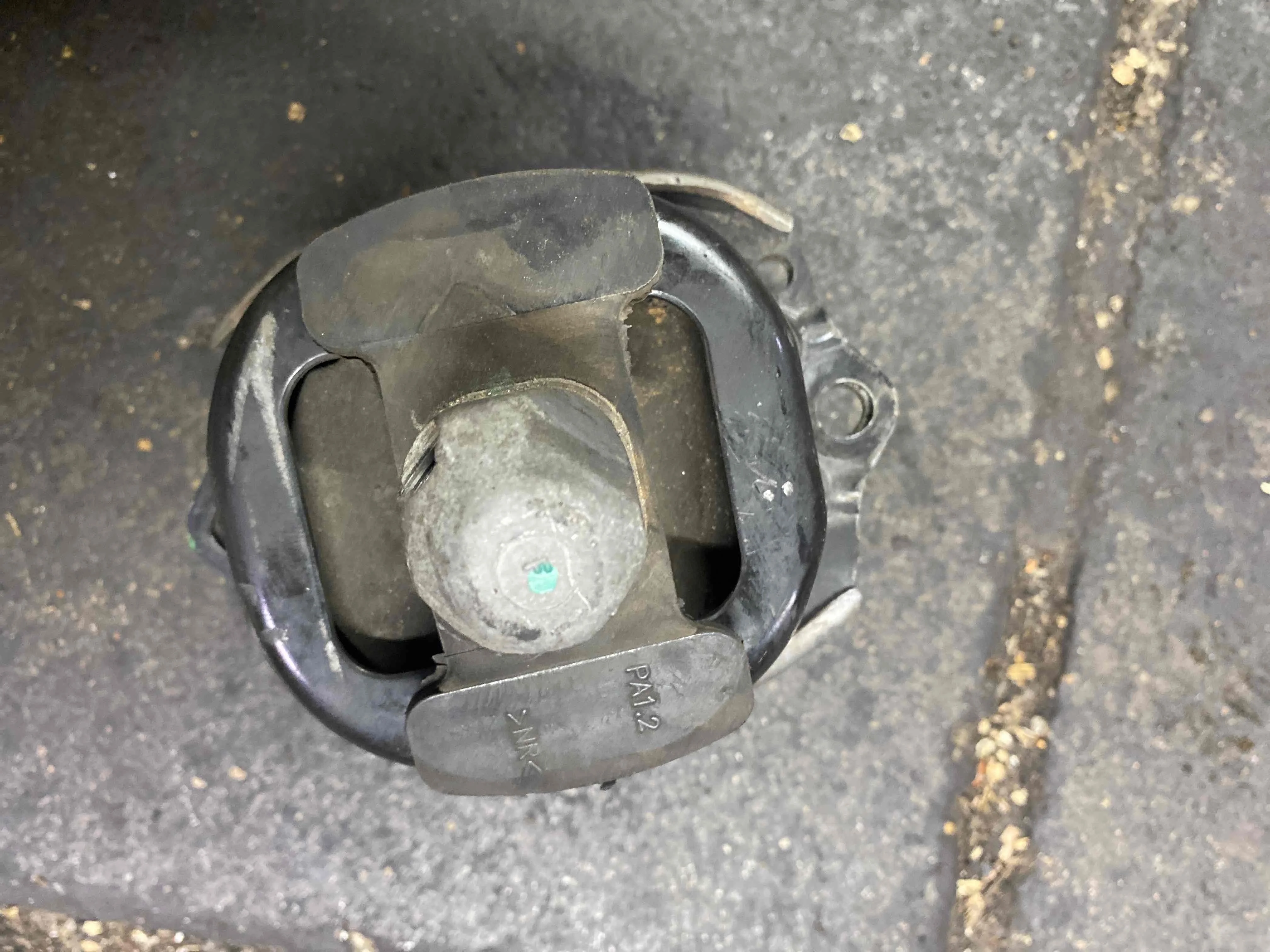 Подушка крепления двигателя BMW F16 (2014—2020) 22116853104 N57D30A