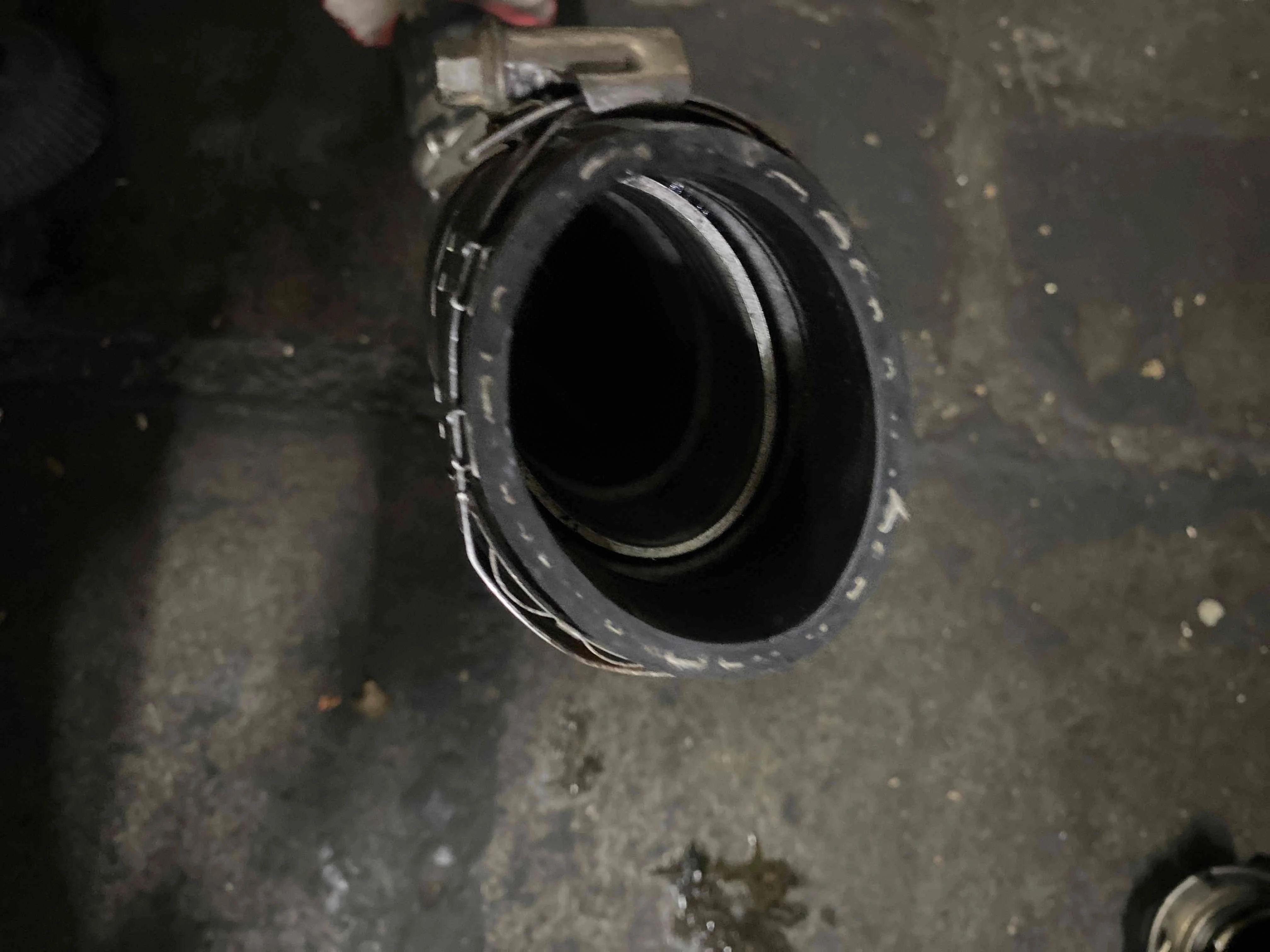 Патрубок интеркулера Mercedes-Benz X253 (2015—2019) A6510905337 651921