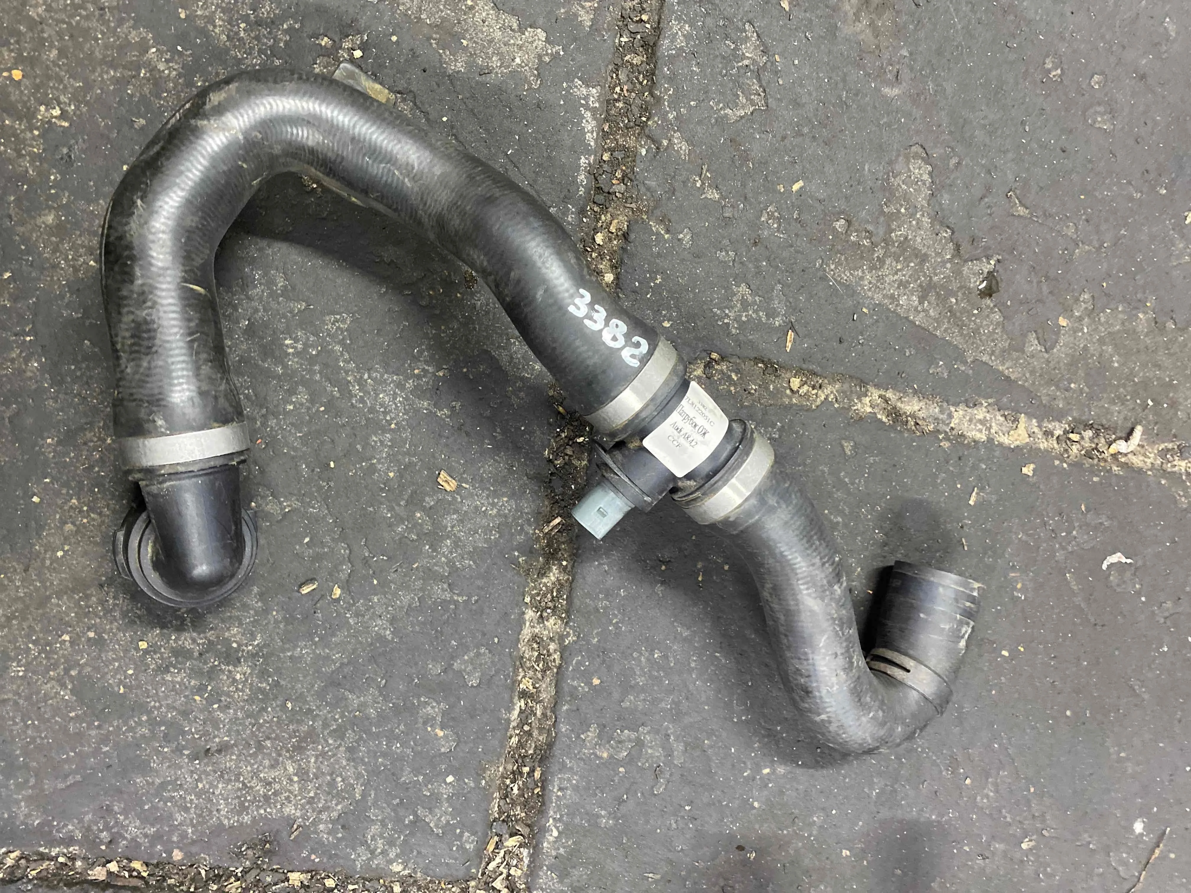 Патрубок (трубопровод, шланг) Audi D4 рестайлинг (2013—2017) 7L8122051C;    7L8122101E; 7L8122051B CCF