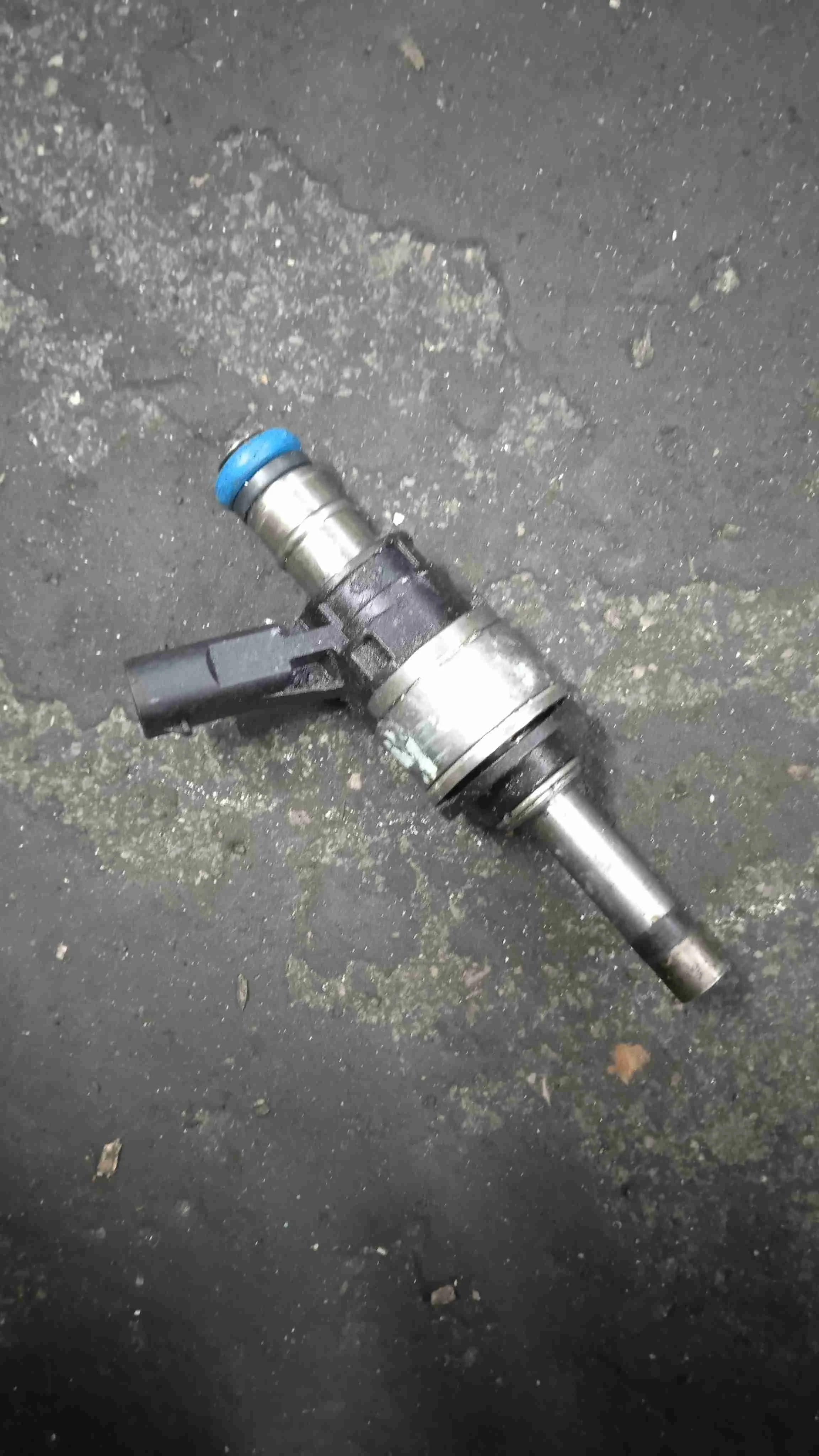 Форсунка Audi D4 рестайлинг (2013—2017) 079906036G
 CDRA