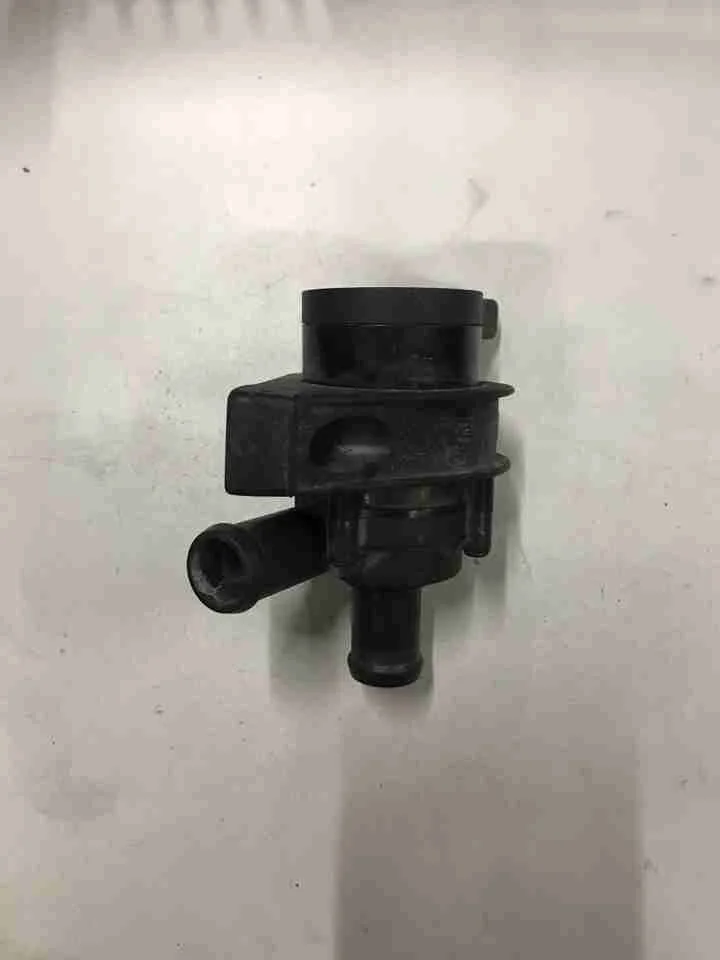 Клапан электромагнитный Volkswagen Mk6 (2008—2012) 1K0965561F
 CAXA