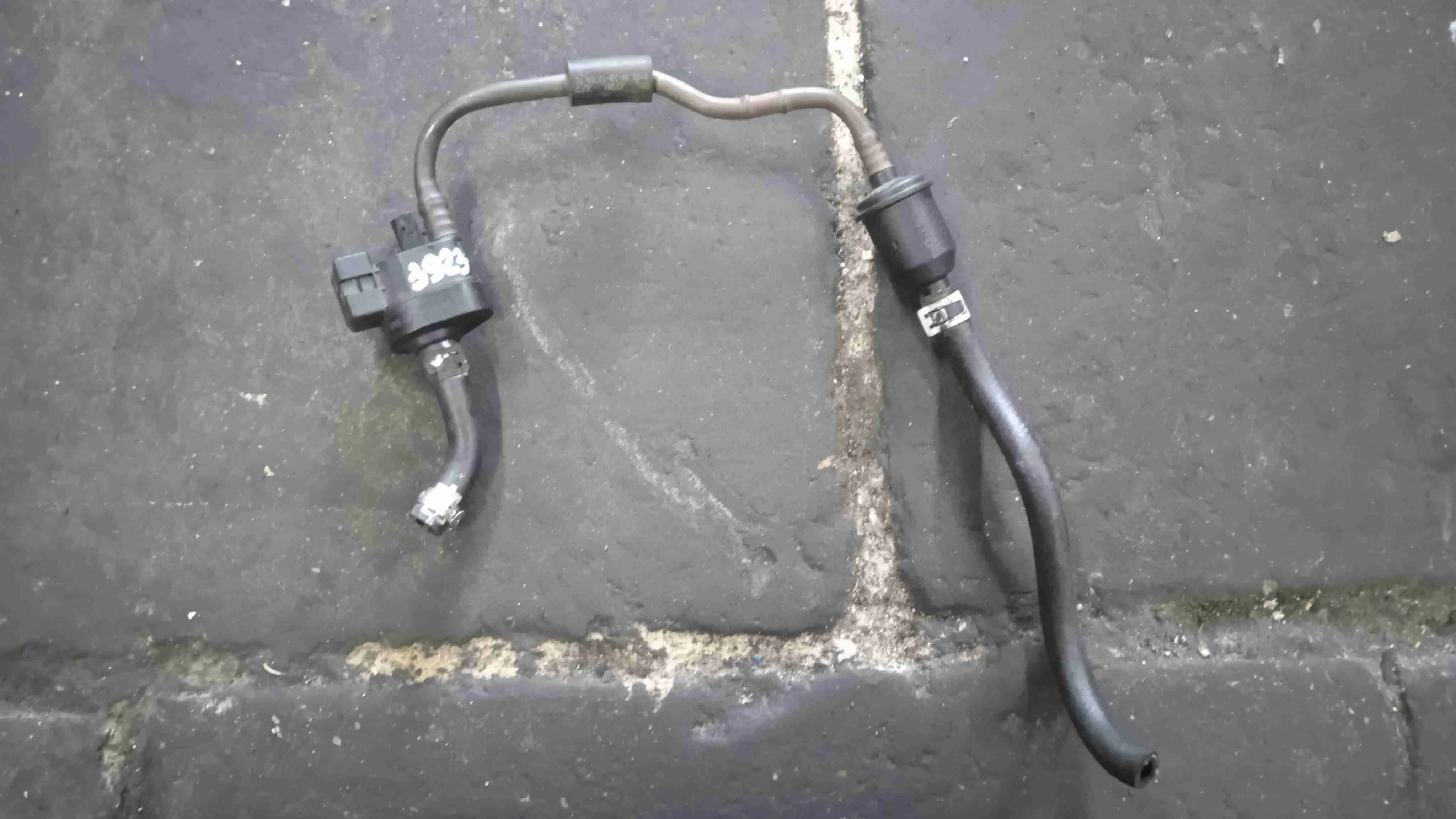 Клапан электромагнитный Audi B8 рестайлинг (2011—2015) 06H906517K
 CJE