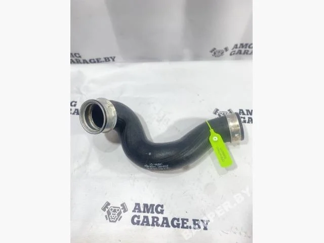 Патрубок интеркулера Mercedes-Benz W203/S203/CL203 (2000—2004) A2035283382