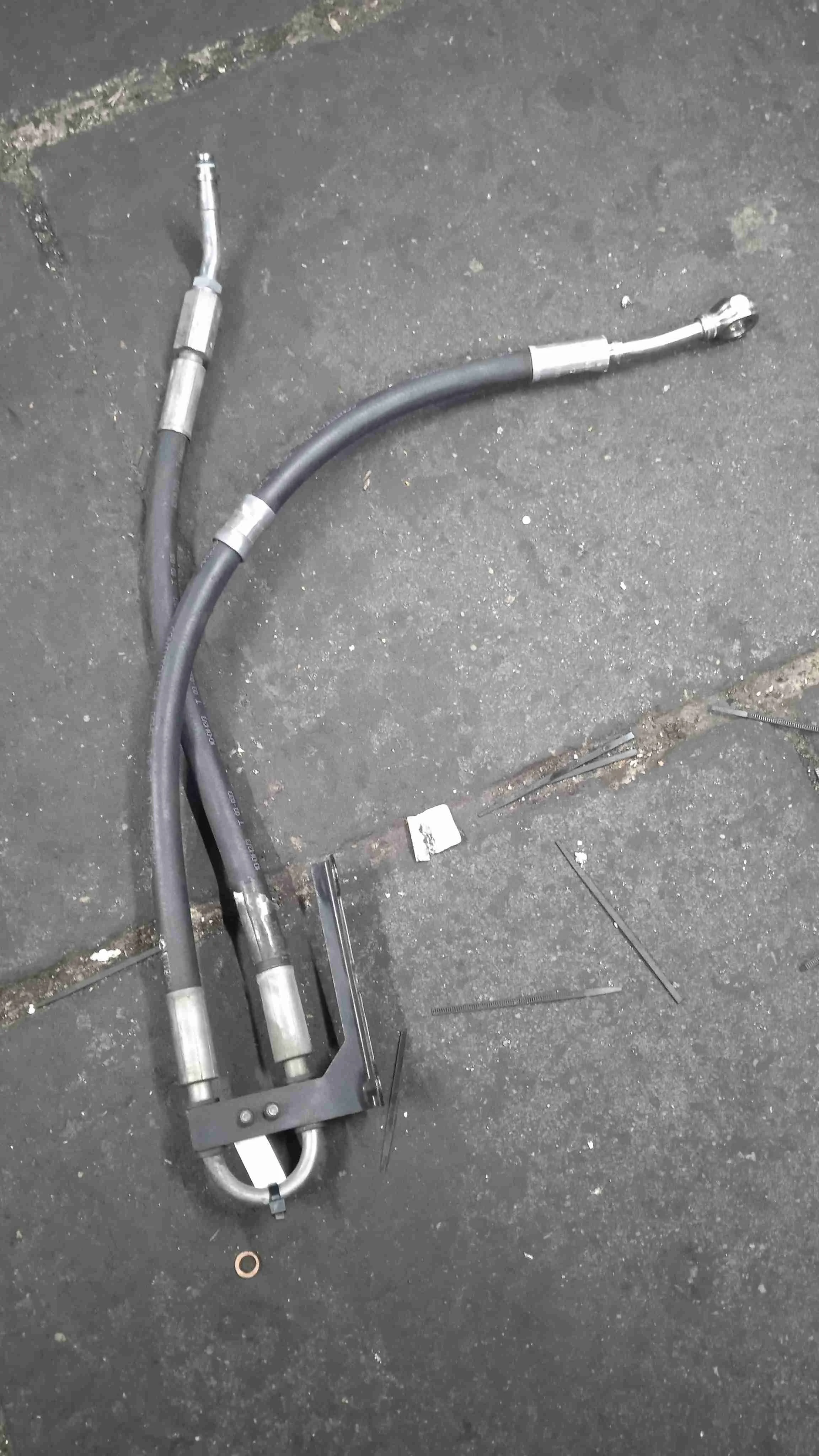 Шланг гидроусилителя высокого давления Mercedes-Benz X164 (2006—2009) A1644602224
; A1644600524 272