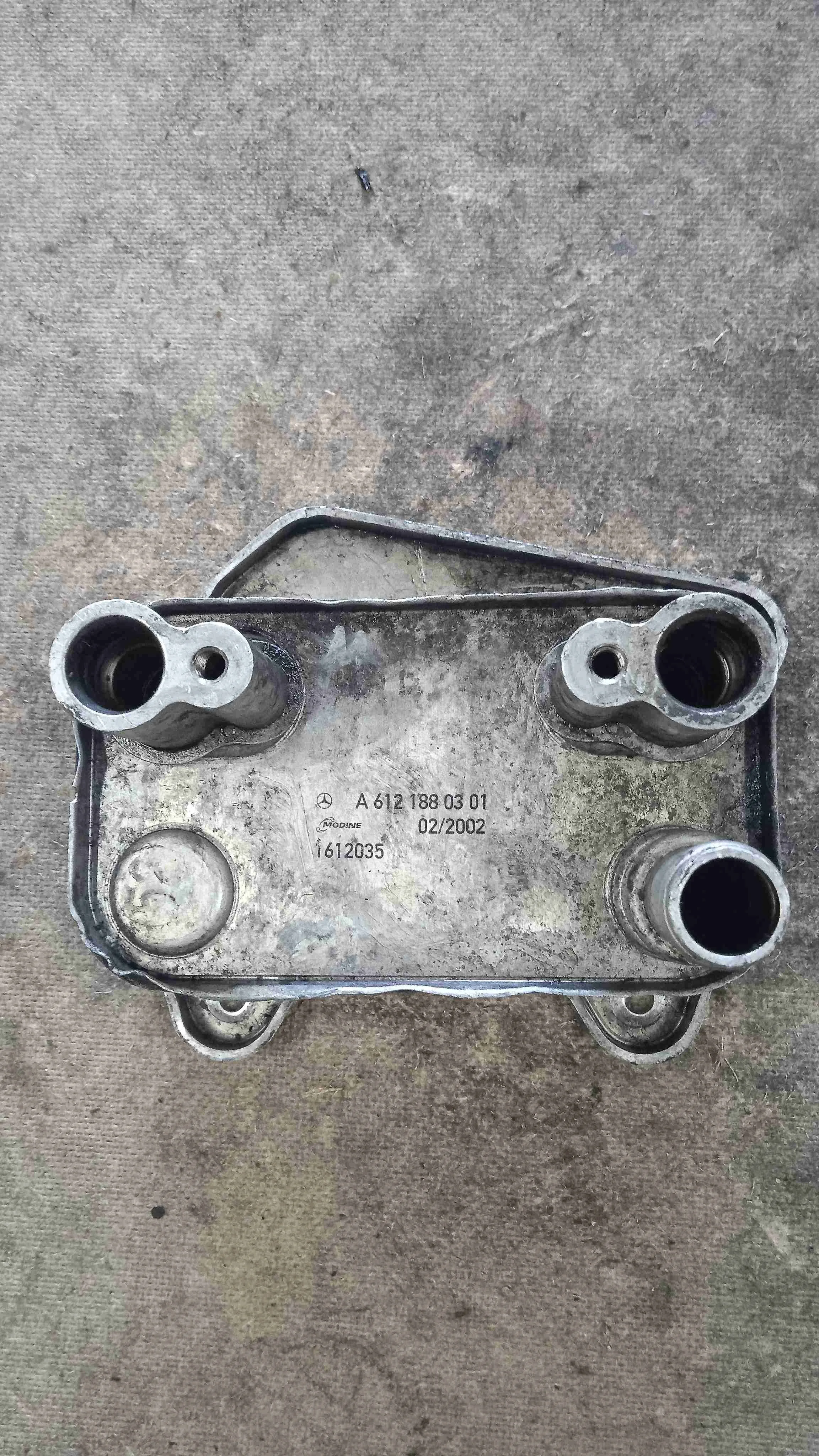 Теплообменник Mercedes-Benz W203/S203/CL203 (2000—2004) A6121880301
 612