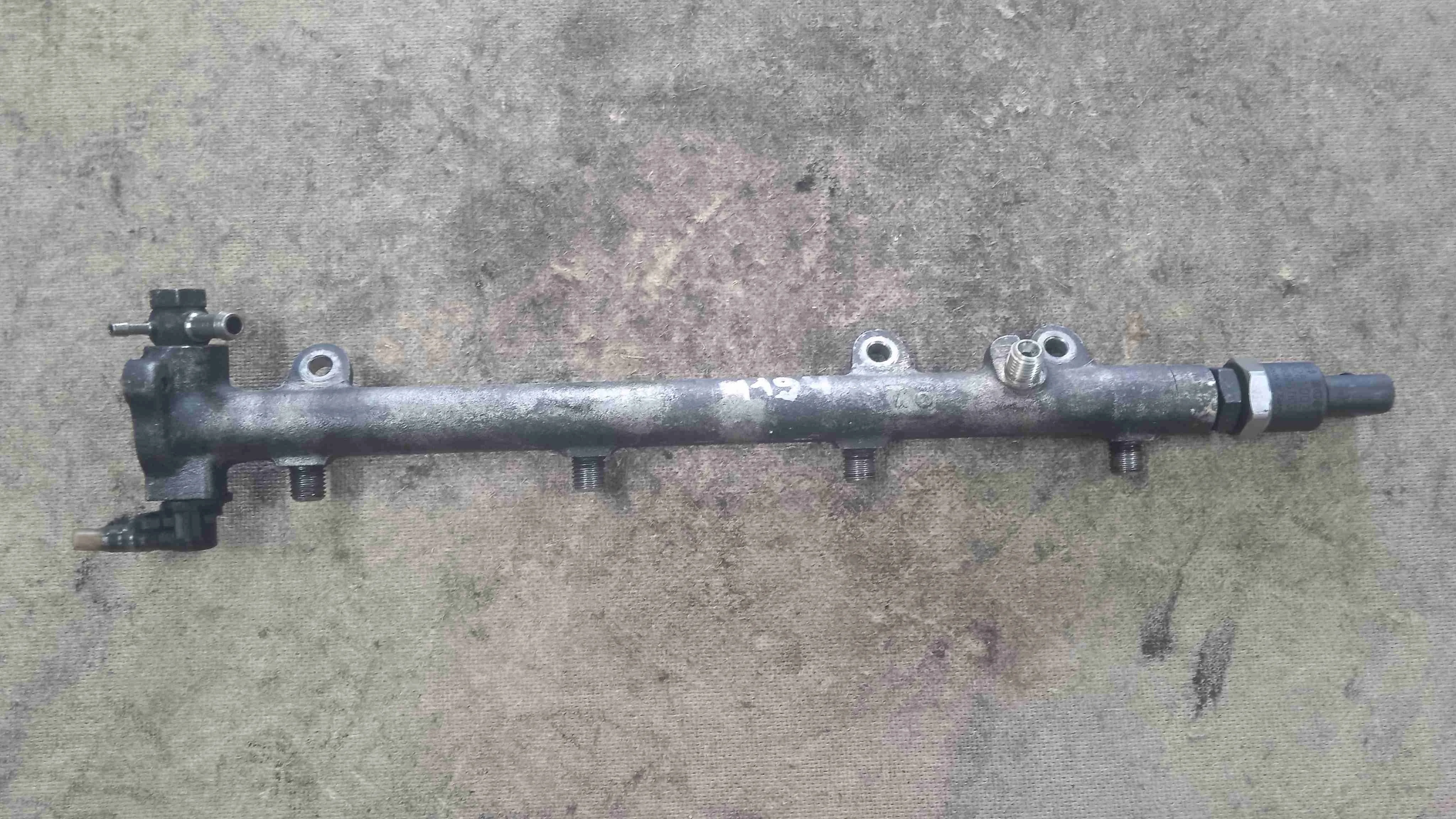 Топливная рампа Mercedes-Benz W210/S210 рестайлинг (1999—2003) A6110700095
 611