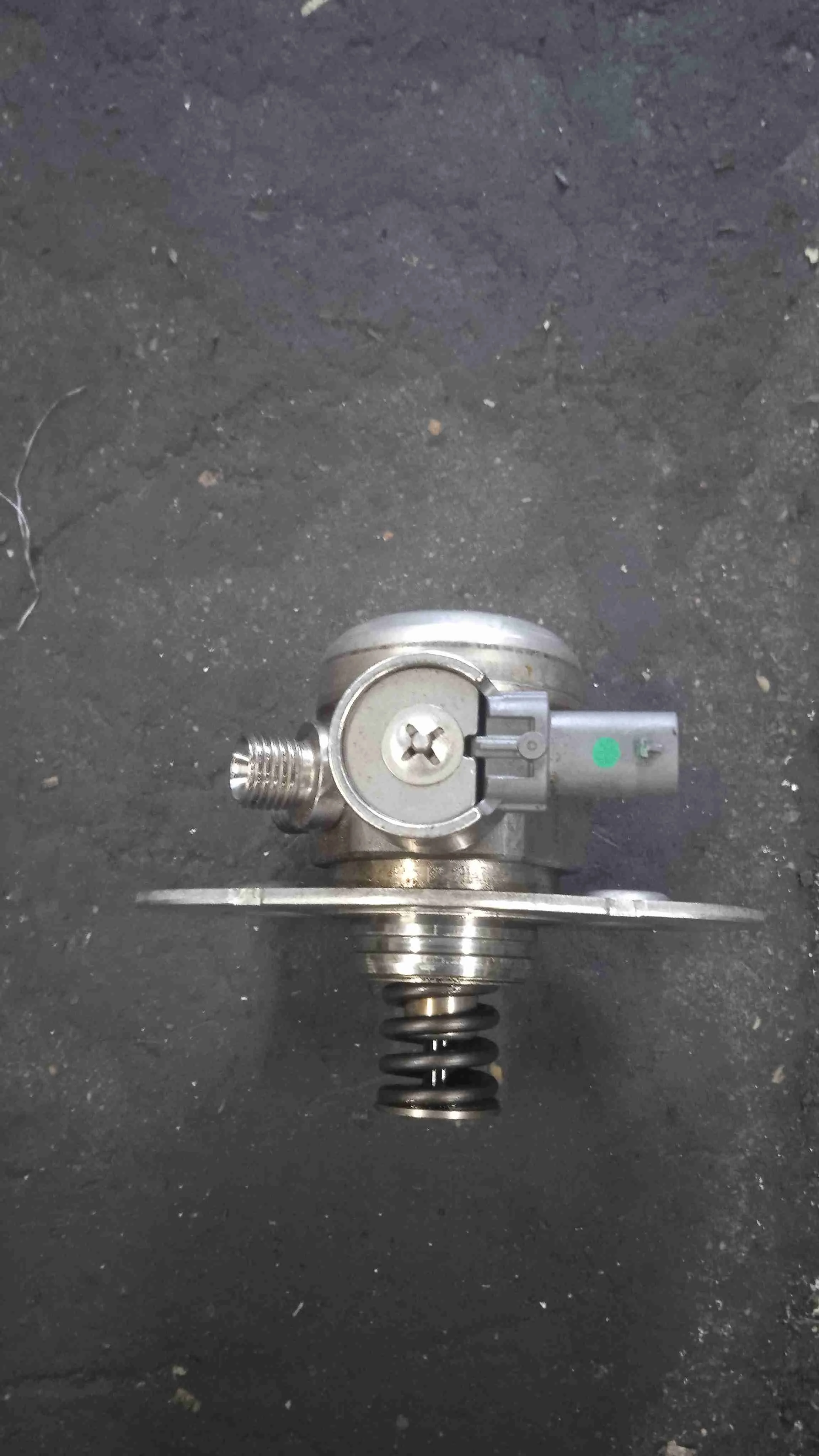 ТНВД BMW F30/F31 (2011—2015) 13518604229
 N20B20A