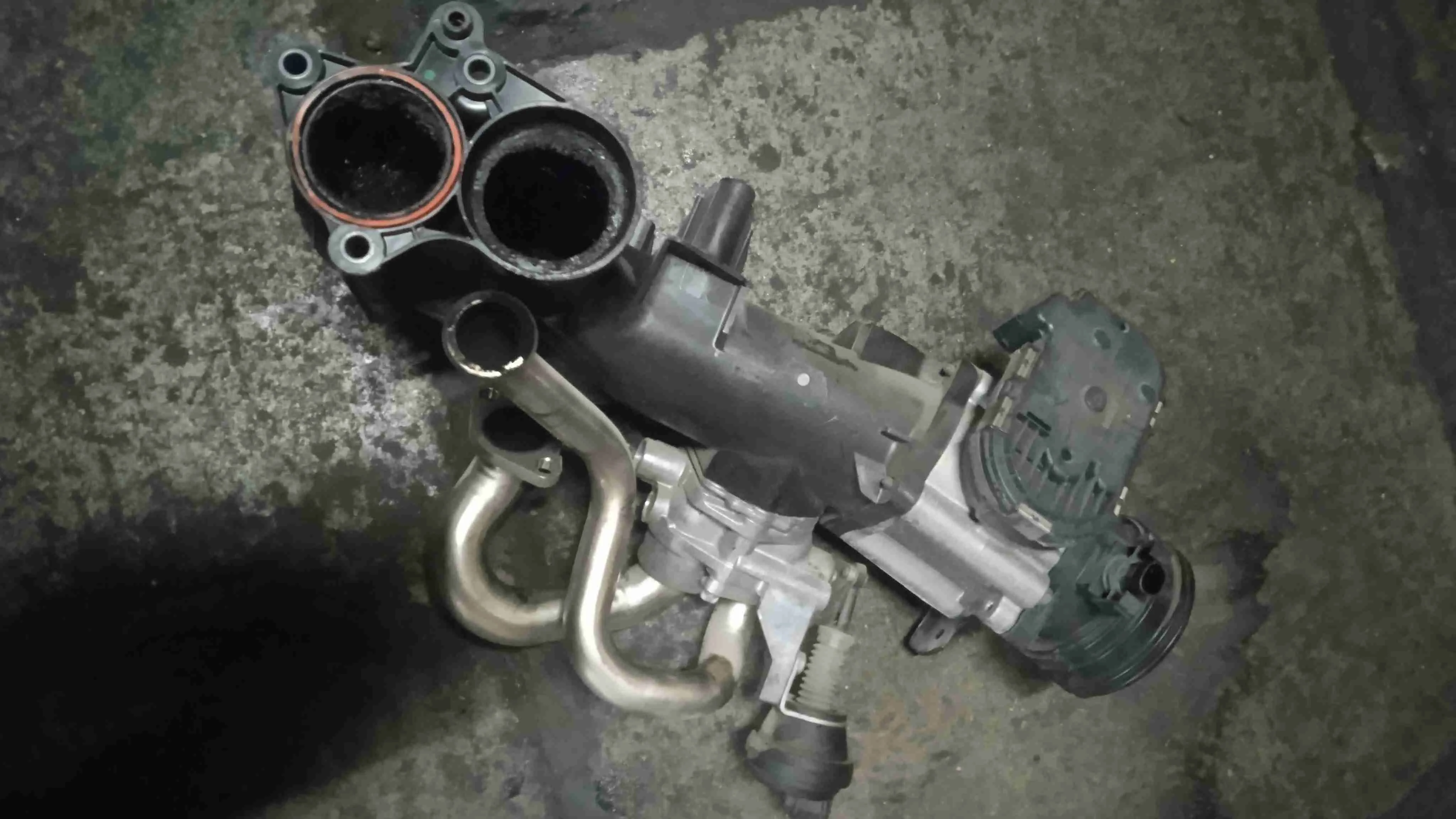 Заслонка дроссельная Mercedes-Benz W212/S212/C207/A207 (2009—2013) A6420900270
 642