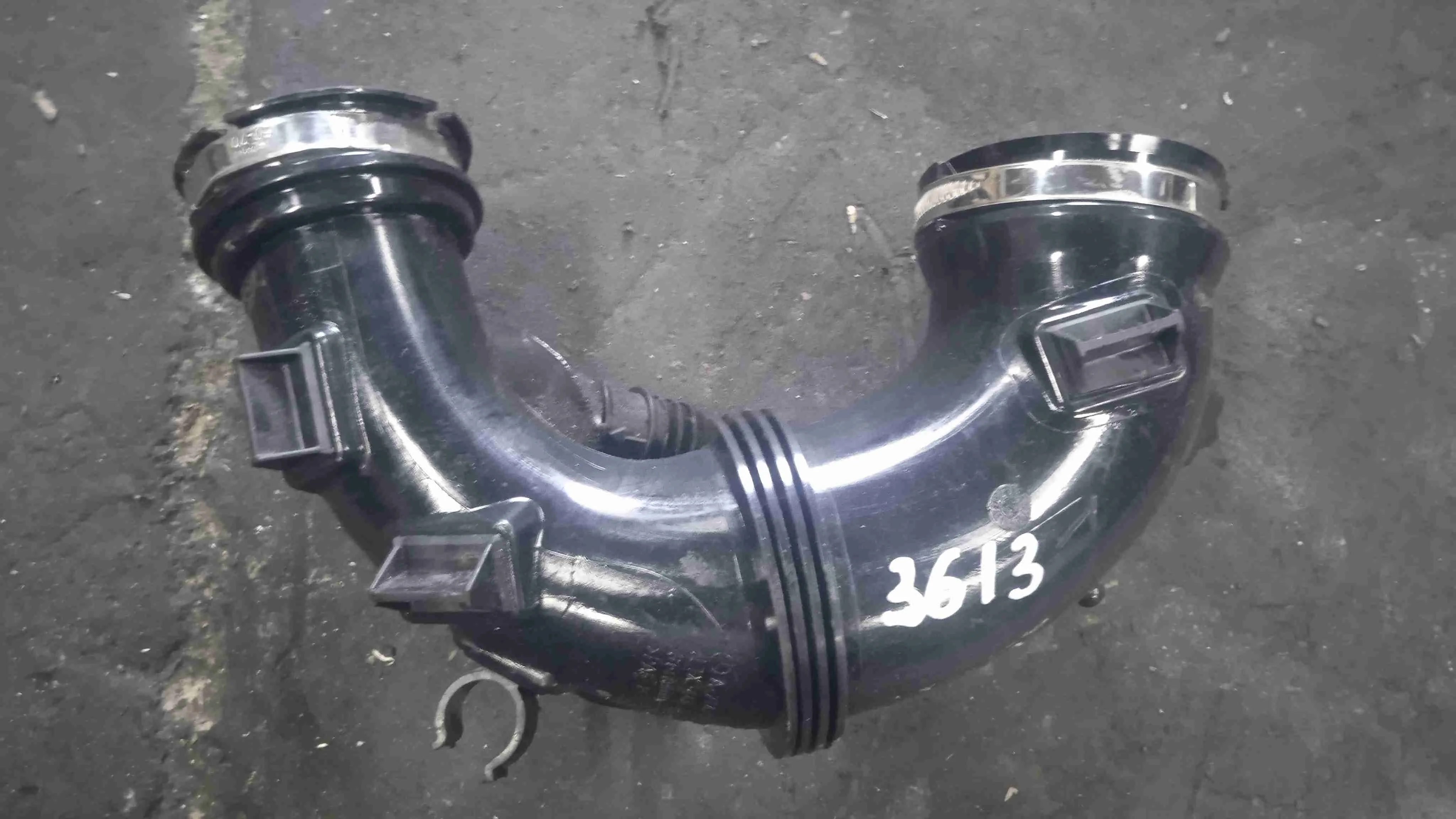 Патрубок (трубопровод, шланг) Mercedes-Benz W205/S205/C205/A205 (2014—2018) A2740900029
 274910