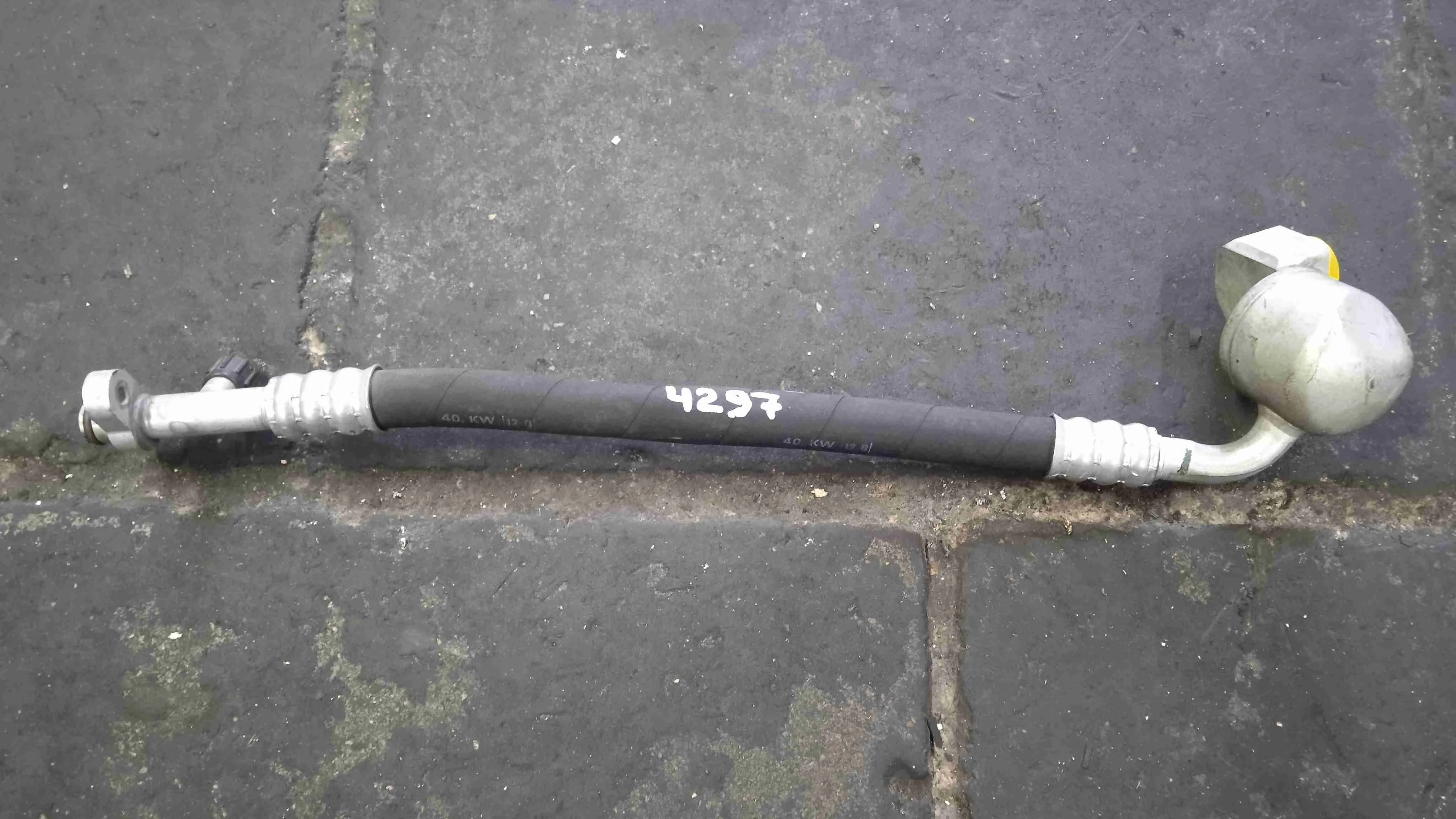 Трубка кондиционера Mercedes-Benz W211/S211 (2002—2006) A2048306115
 272965