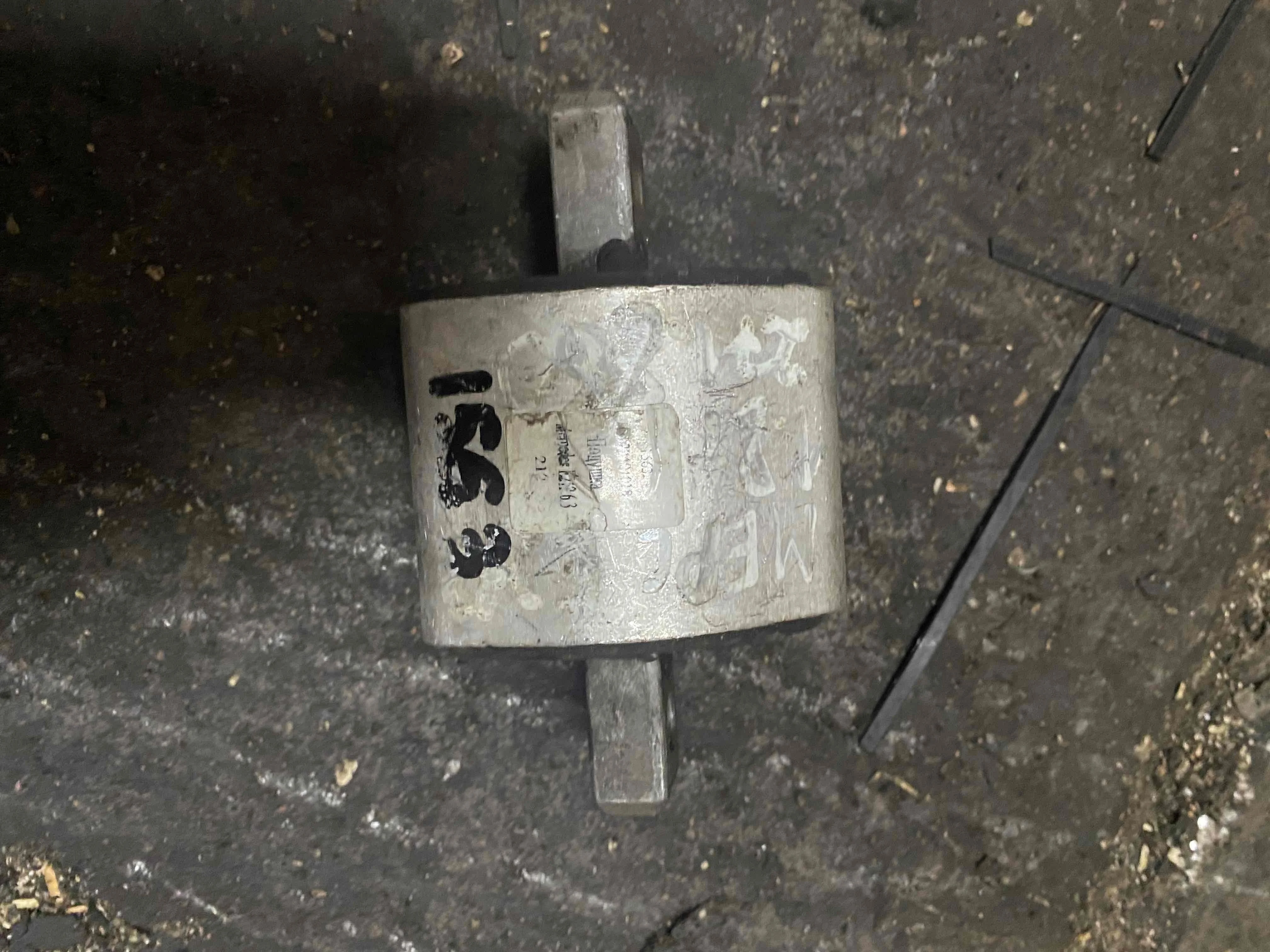 Подушка крепления КПП Mercedes-Benz W212/S212/C207/A207 рестайлинг (2013—2016) A2122401018 212