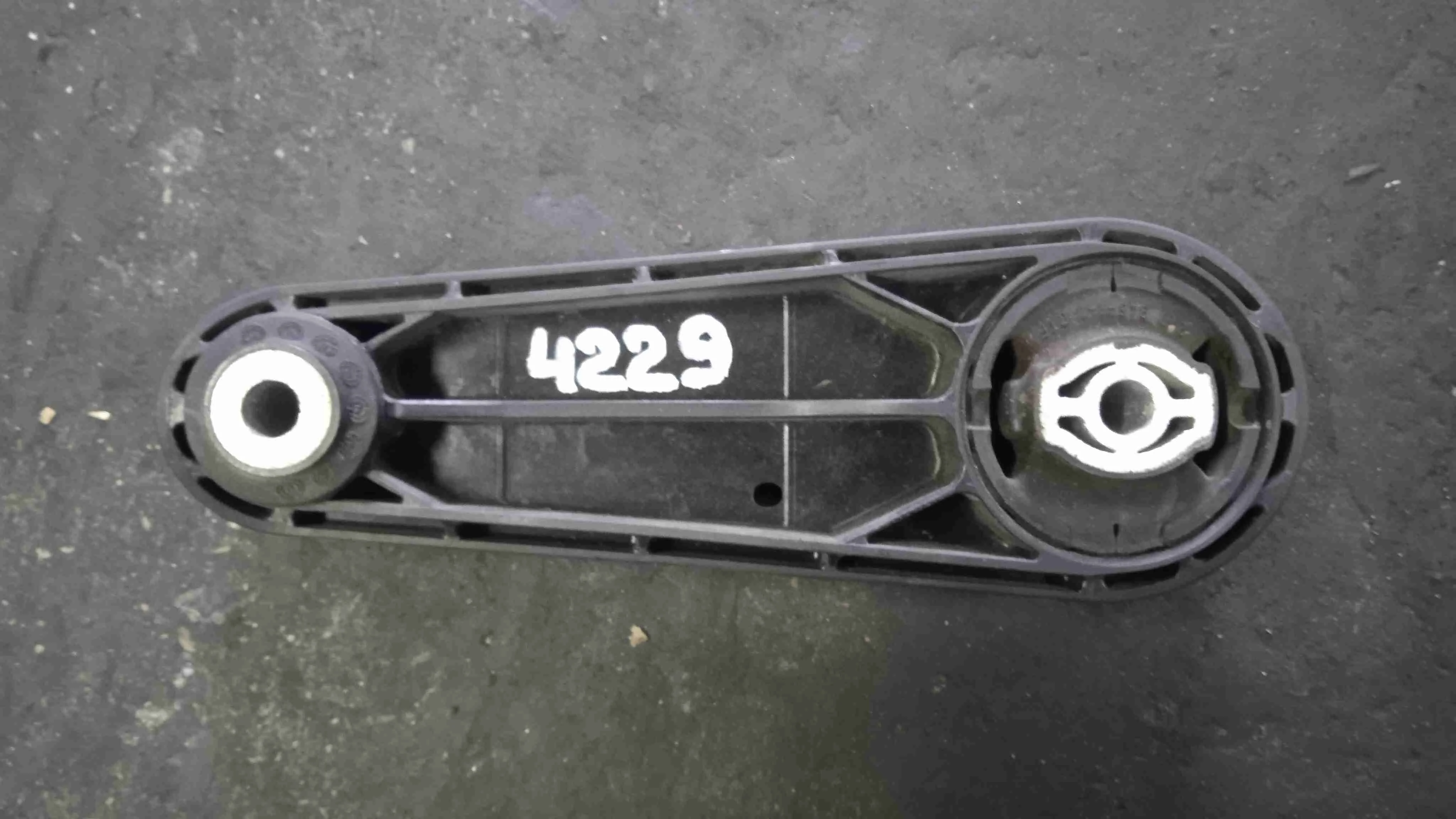 Кронштейн двигателя Porsche I (2014—2019) 7PP199331A
 CTM