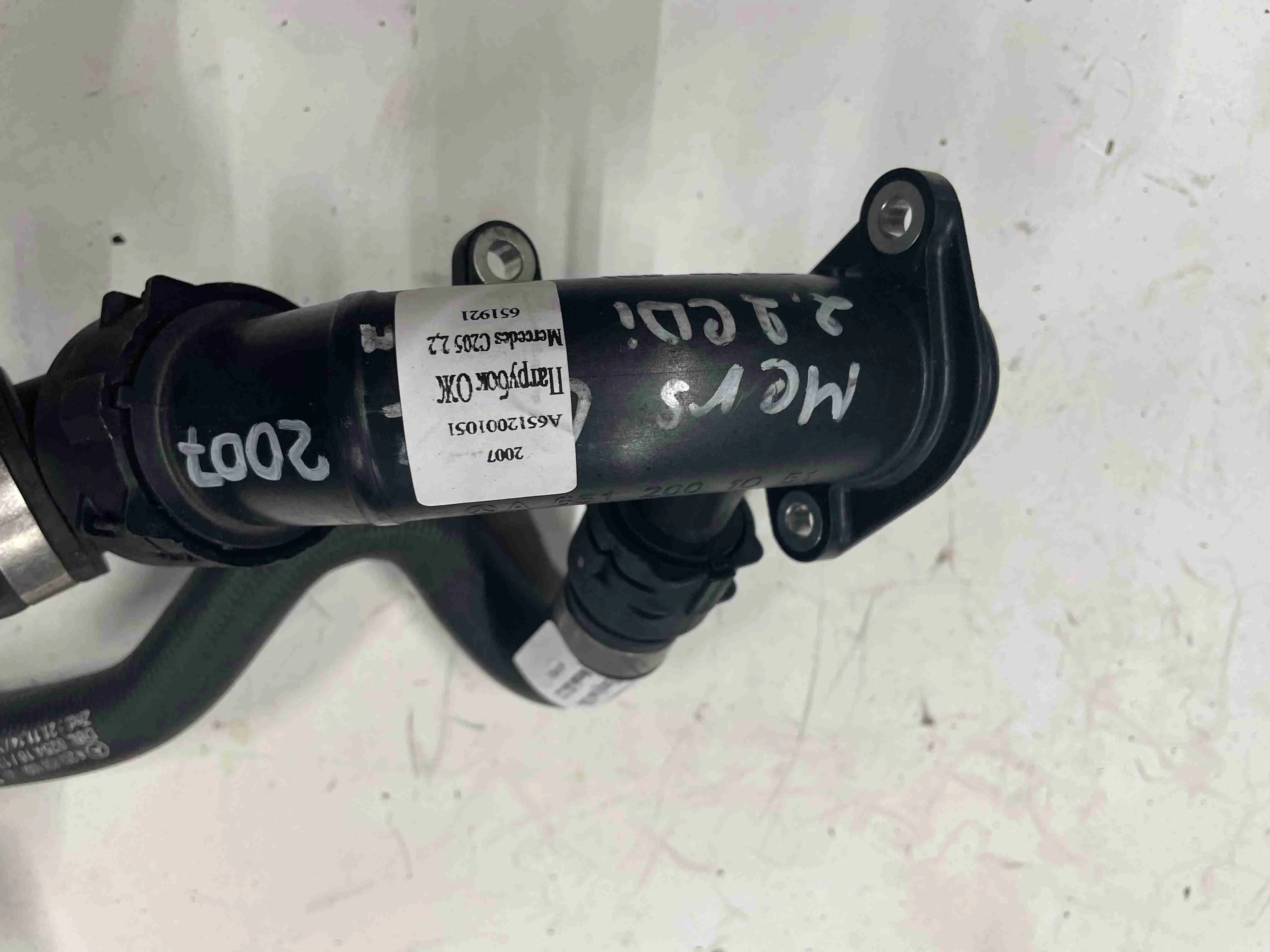 Патрубок (трубопровод, шланг) Mercedes-Benz  A6512001051
 651