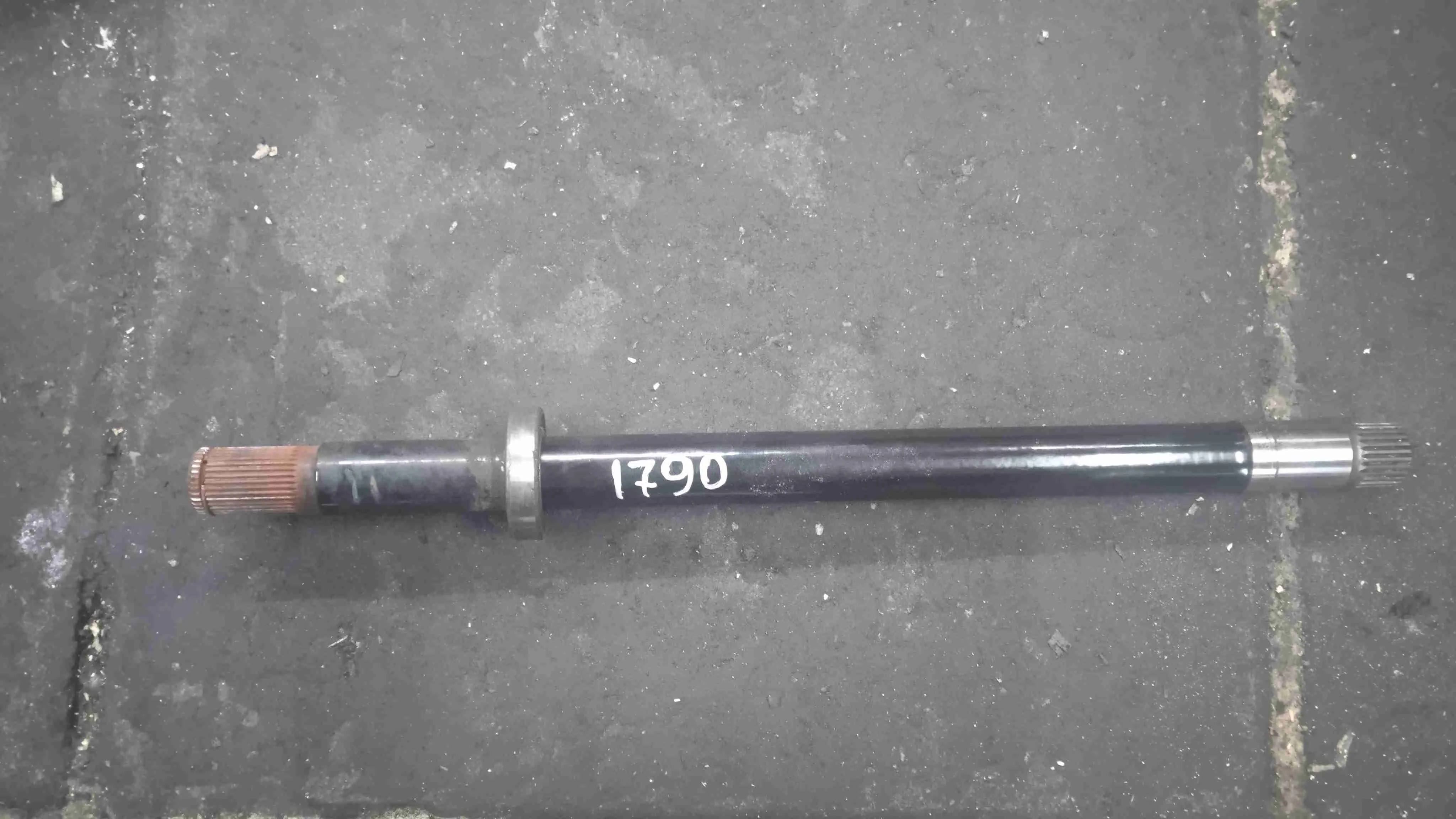 Полуось (приводной вал, ШРУС) Mercedes-Benz W221 (2005—2009) A2213300701
 273