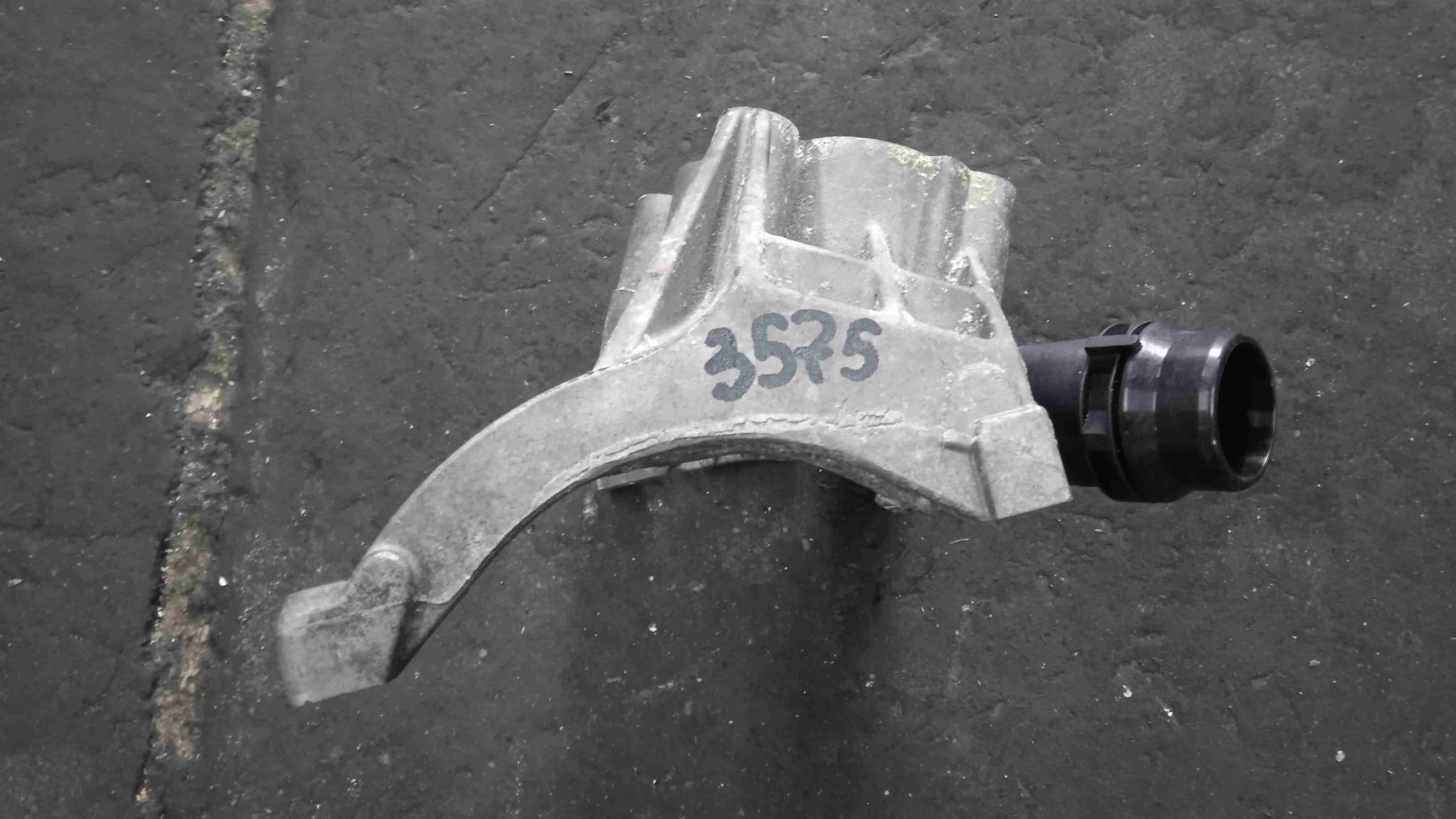 Кронштейн компрессора кондиционера Audi 4M (2015—2020) 059145169BM
 CVM