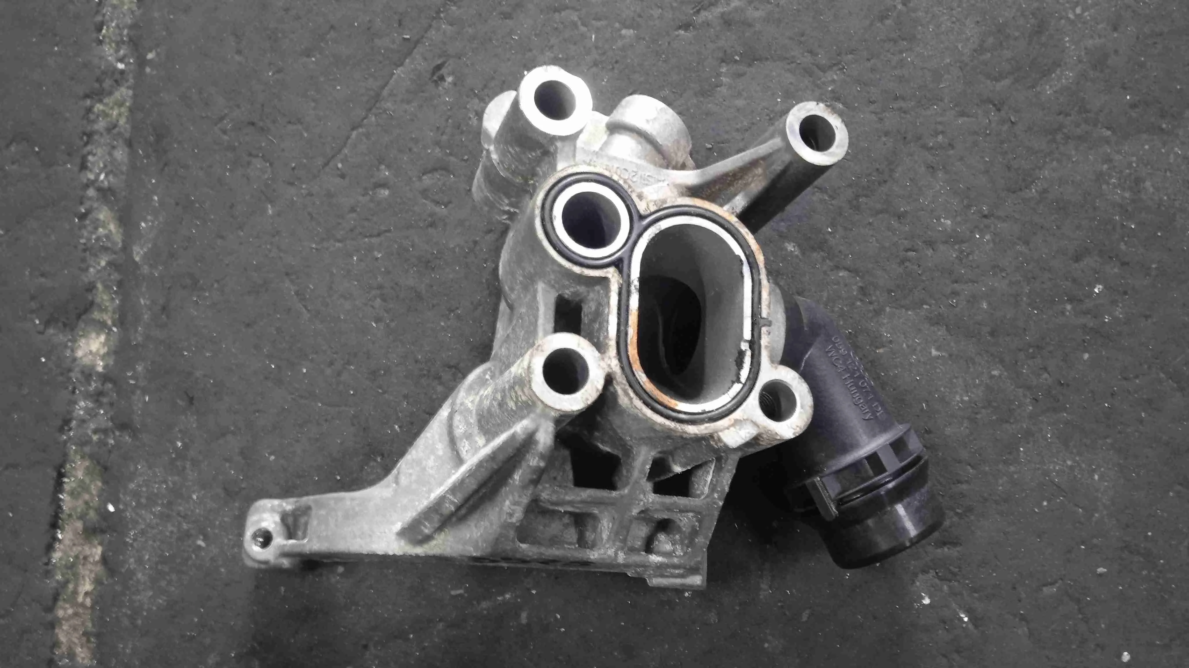 Кронштейн компрессора кондиционера Audi 4M (2015—2020) 059145169BM
 CVM