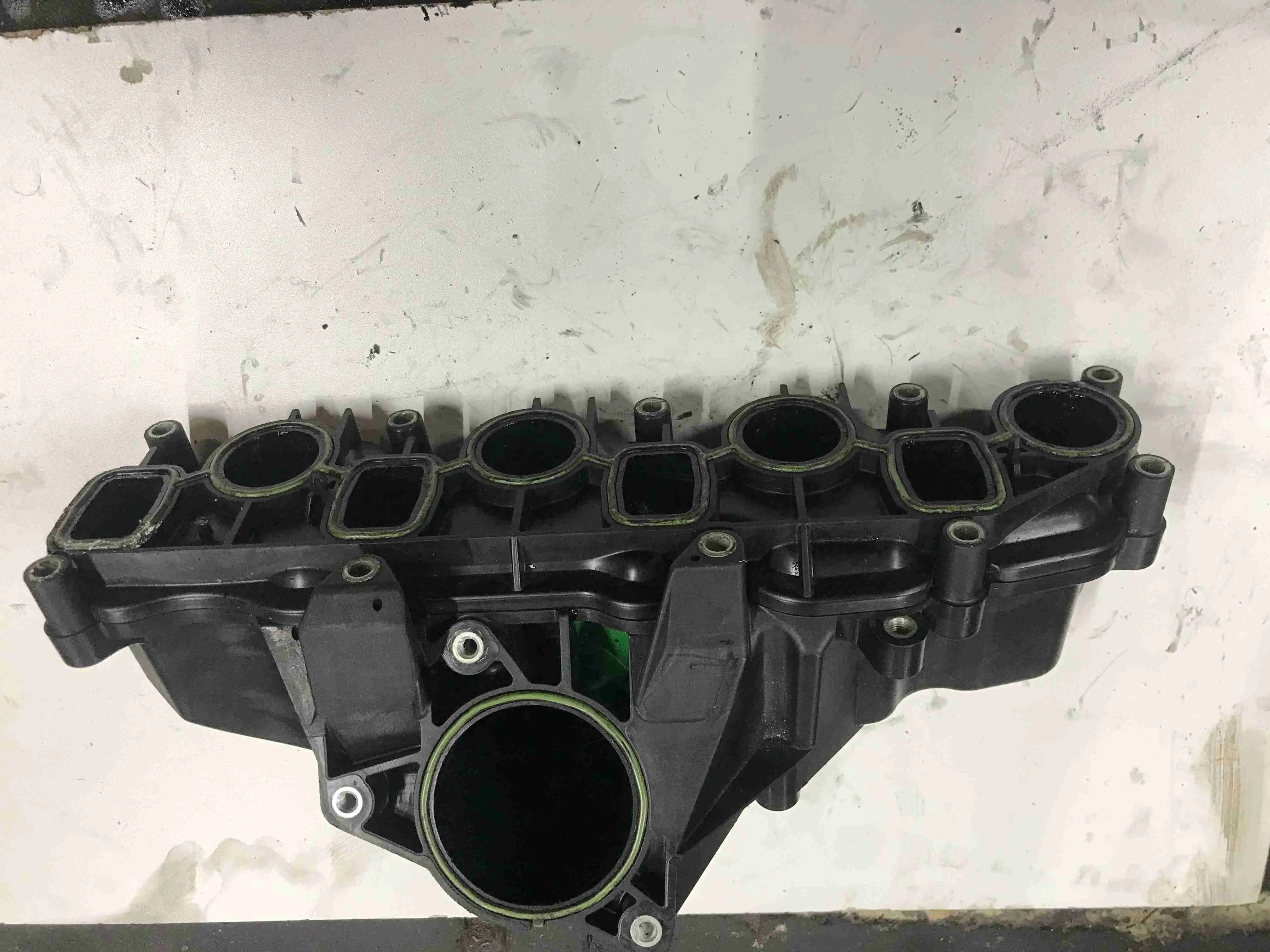 Коллектор впускной Volkswagen I (2010—2016) 03L129711AS
 CSHA