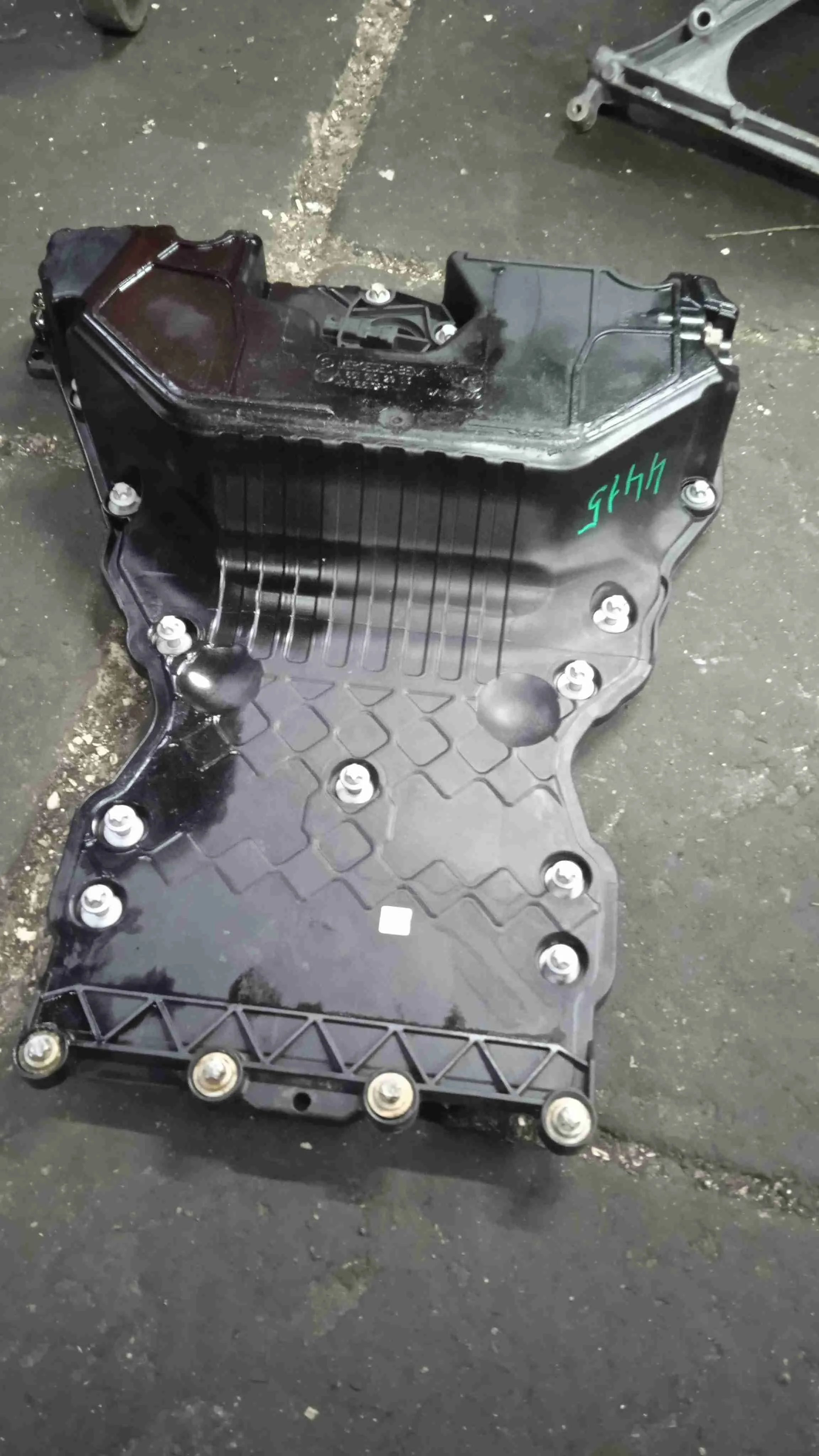 Поддон Mercedes-Benz W212/S212/C207/A207 (2009—2013) A6510102913
 651924