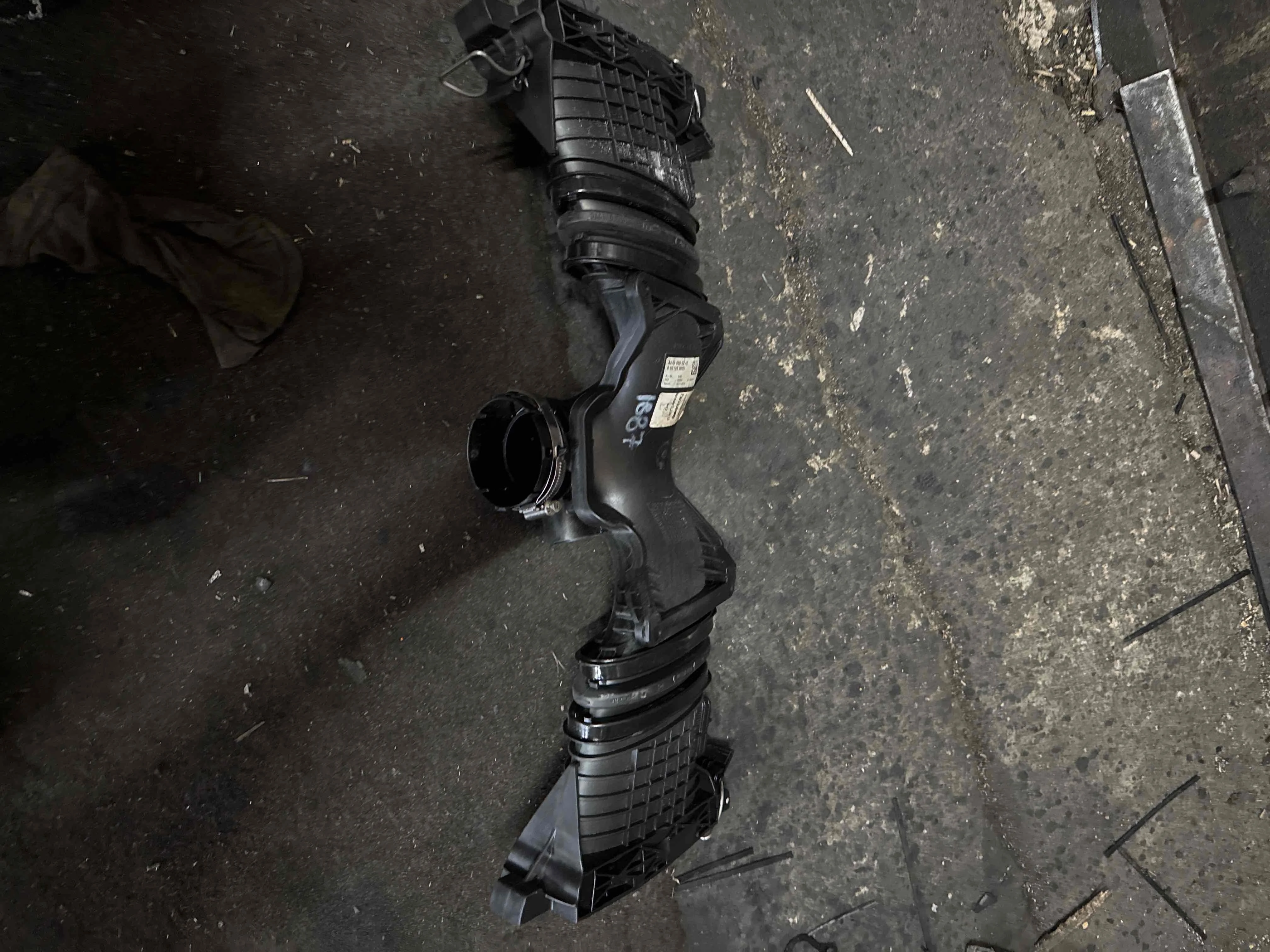 Расходомер воздуха Mercedes-Benz X166 (2015—2019) A6420902242
 642