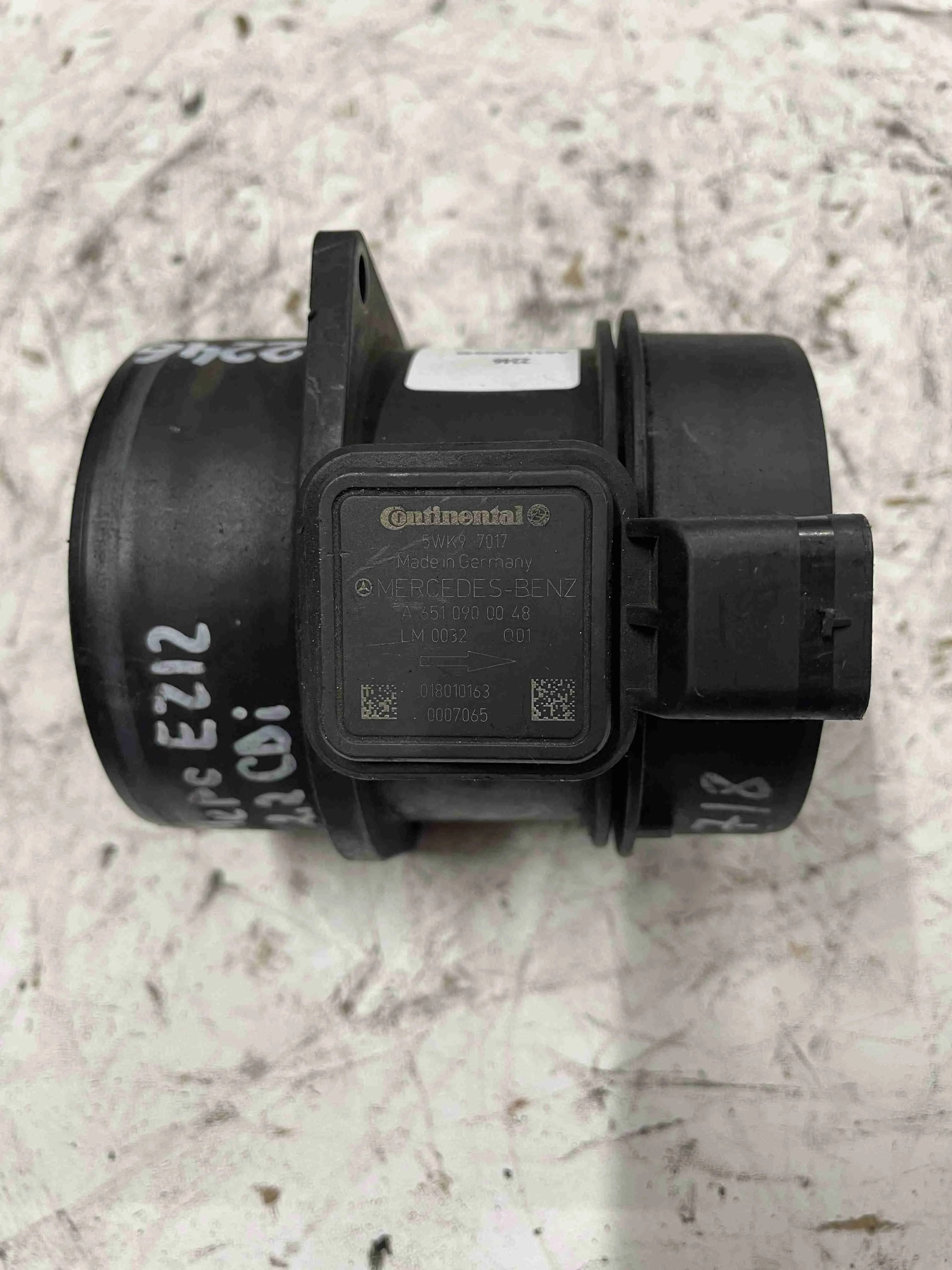 Расходомер воздуха Mercedes-Benz W212/S212/C207/A207 (2009—2013) A6510900048
; A6510900248; A6510900148 651