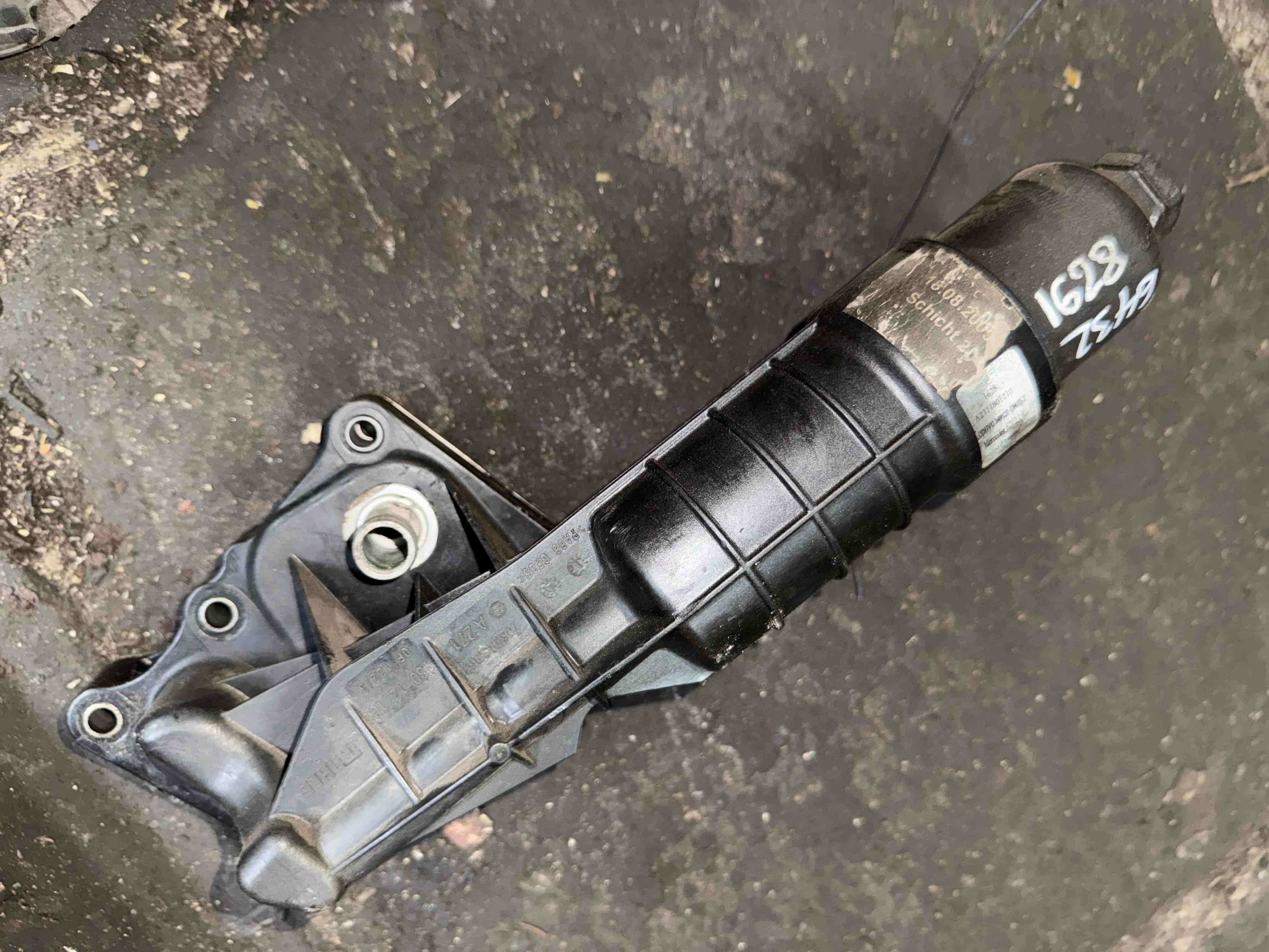 Корпус масляного фильтра Mercedes-Benz W212/S212/C207/A207 (2009—2013) A2711801210
 271860