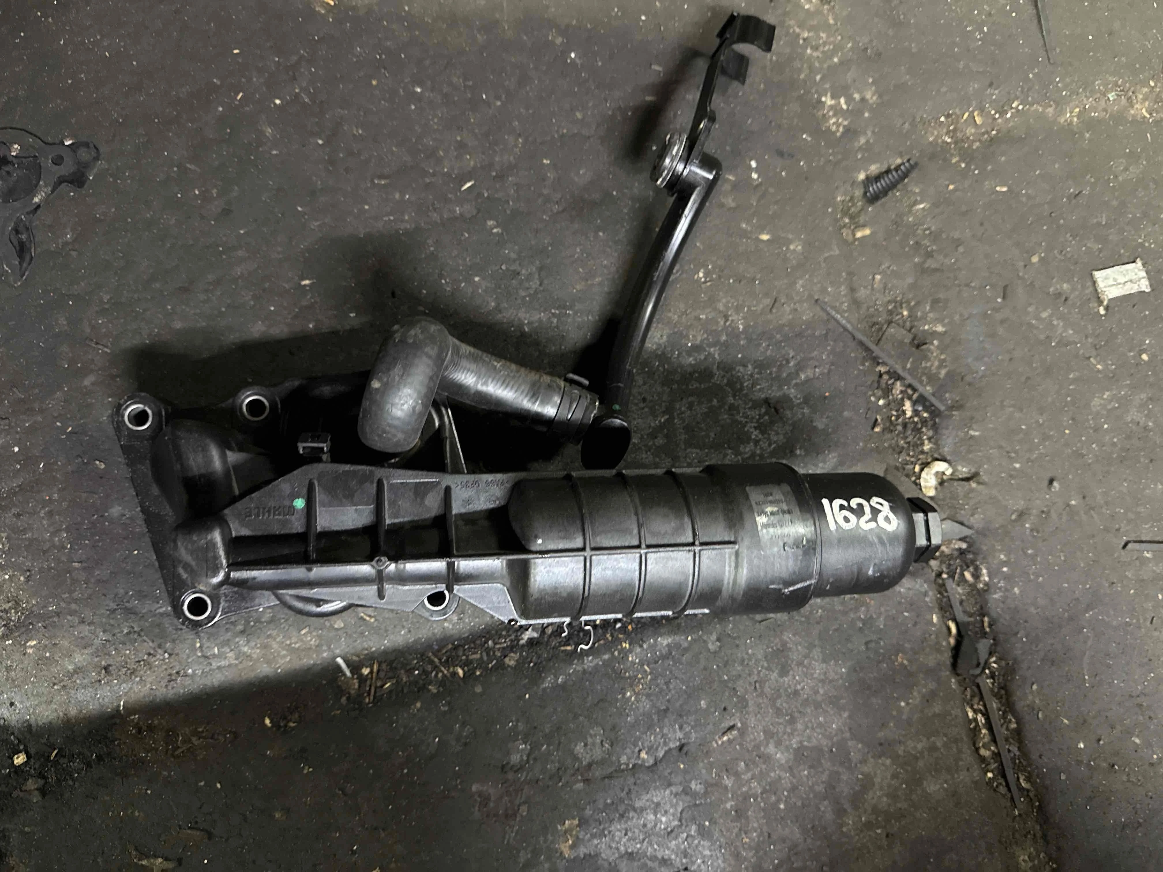 Корпус масляного фильтра Mercedes-Benz W212/S212/C207/A207 (2009—2013) A2711801210
 271860