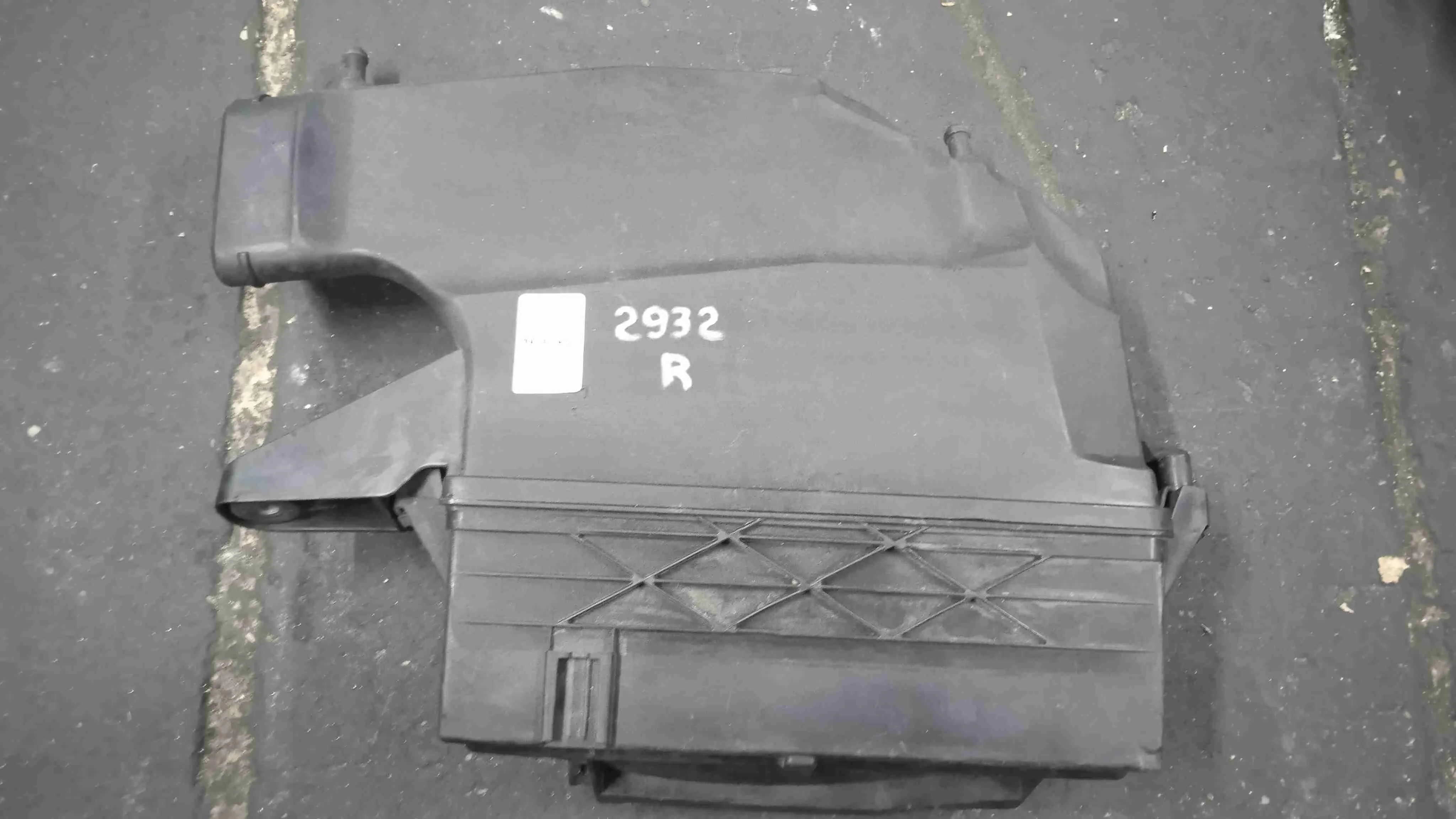 Корпус воздушного фильтра Mercedes-Benz X166 (2012—2016) A6420904401
; A6420902001; A6420904201; A6420903601 642826