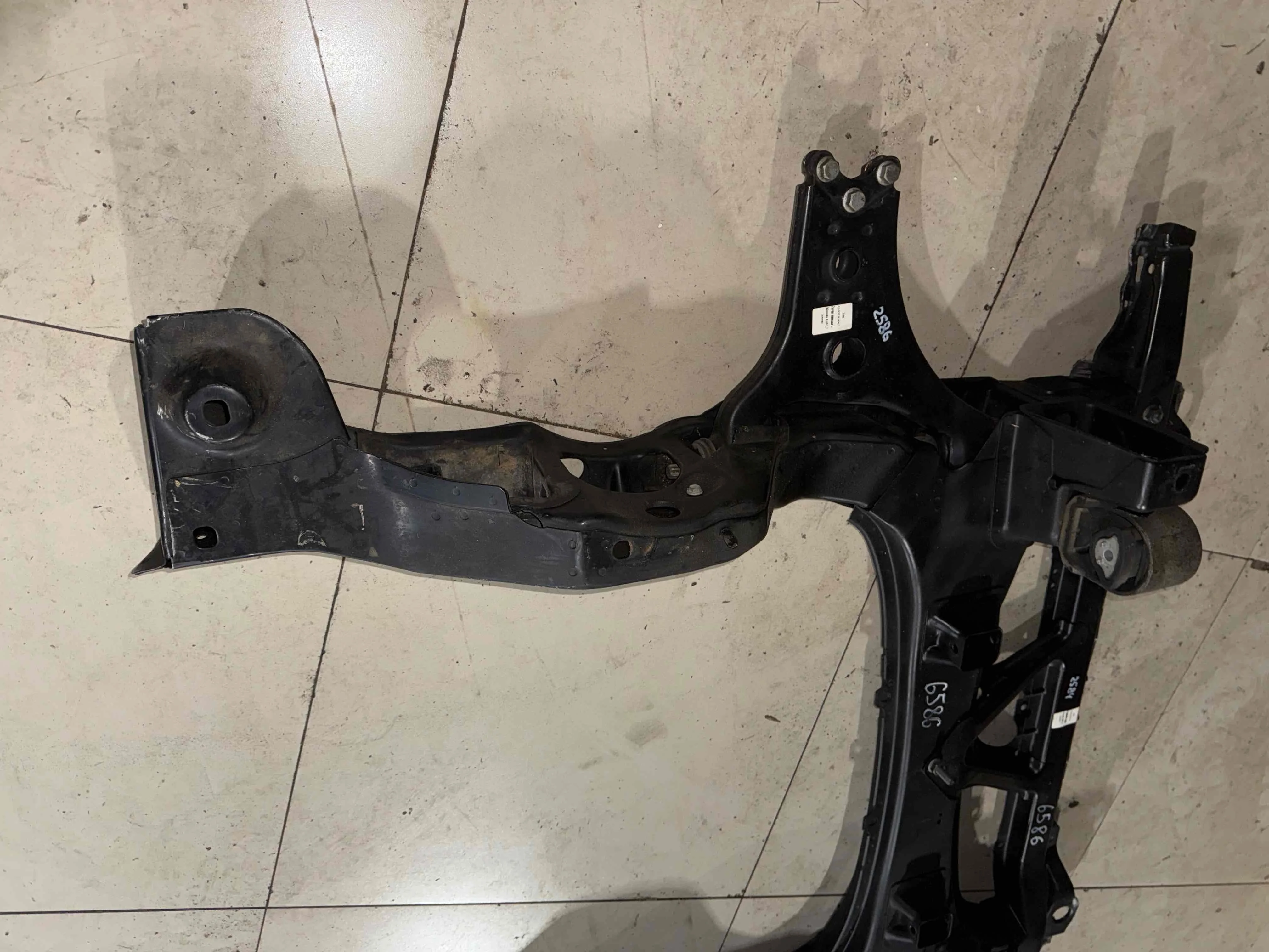 Балка подвески передняя (подрамник) Mercedes-Benz W169 (2004—2008)  A1696200787
 266940