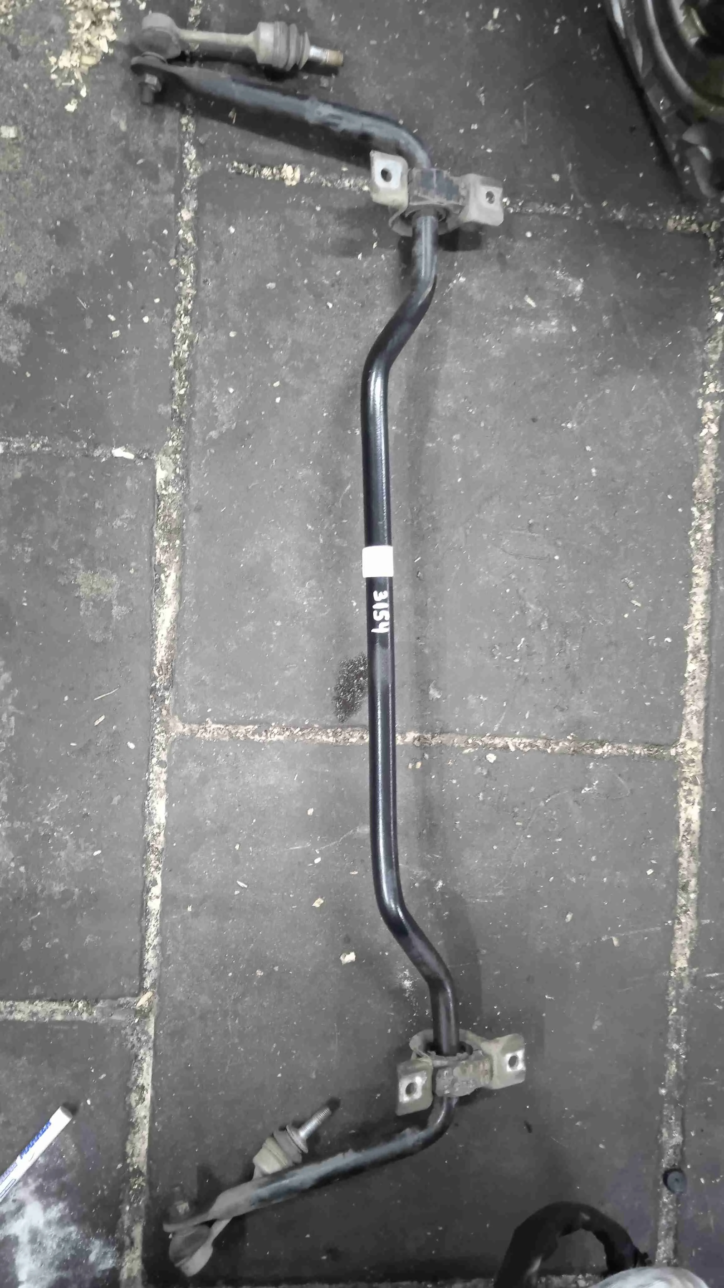 Стабилизатор подвески (поперечной устойчивости) задний BMW F15 (2013—2018) 33556858954
 N57D30B