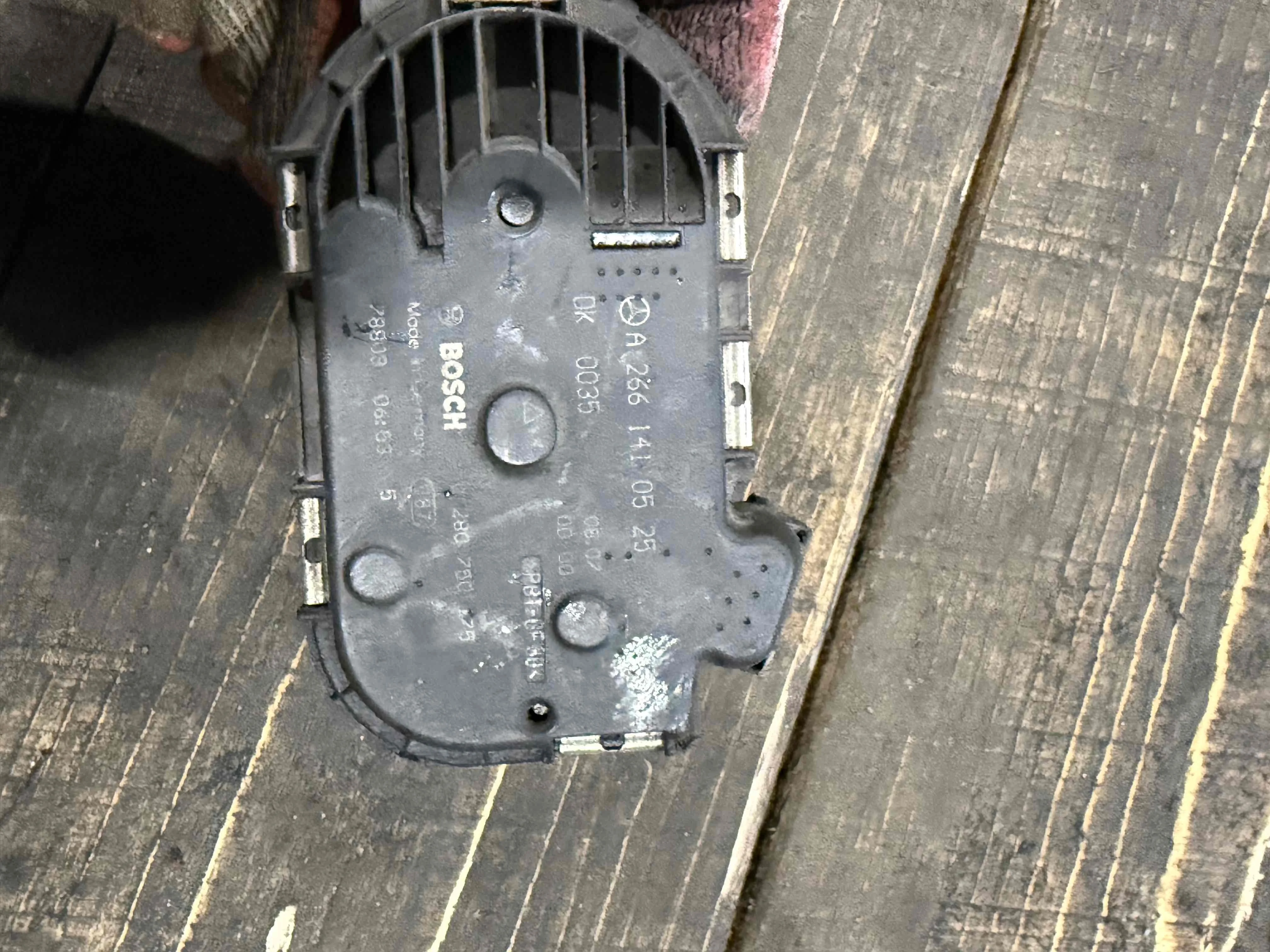 Заслонка дроссельная Mercedes-Benz W246 (2011—2014) A2661410525
 266940