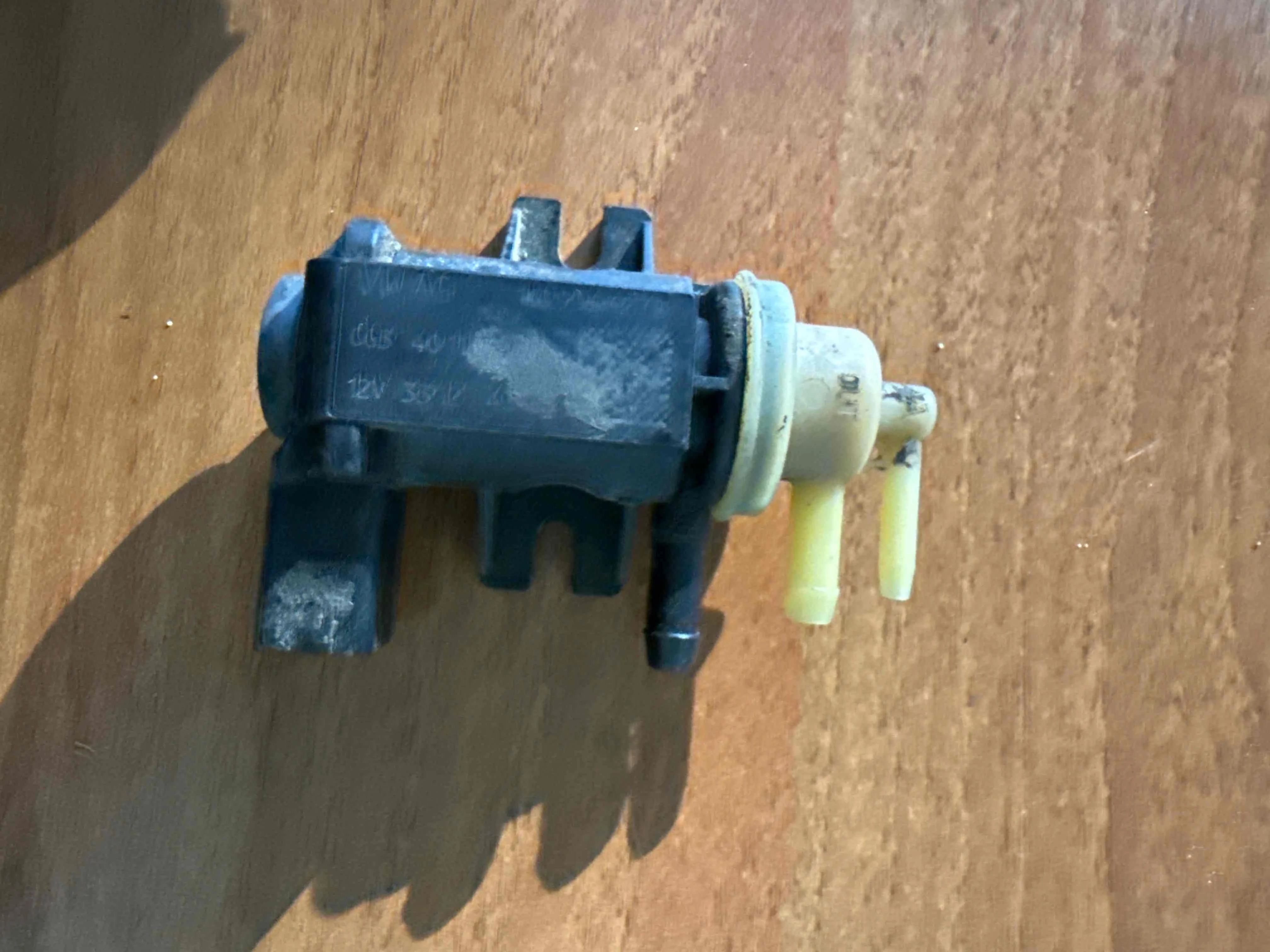 Клапан электромагнитный Volkswagen I (2010—2016) 1K0906627B
 CSH