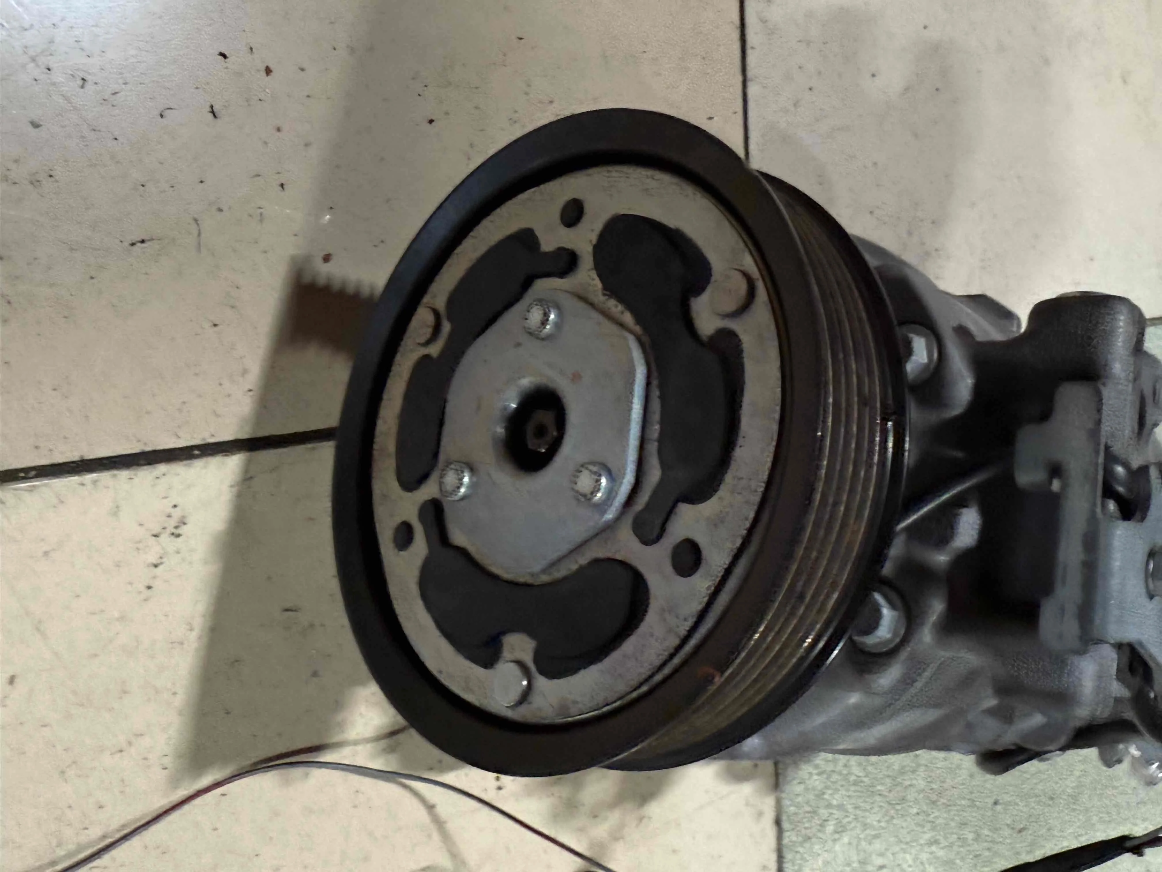 Компрессор кондиционера Audi 4M (2015—2020) 4M0820803L
 CRT