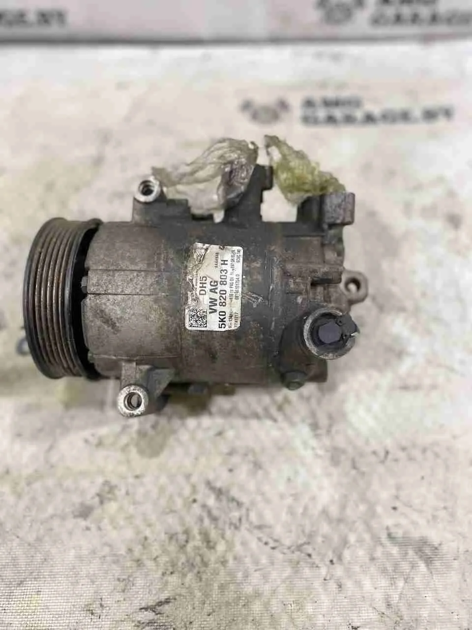 Компрессор кондиционера Volkswagen B6 (2005—2010) 5K0820803H