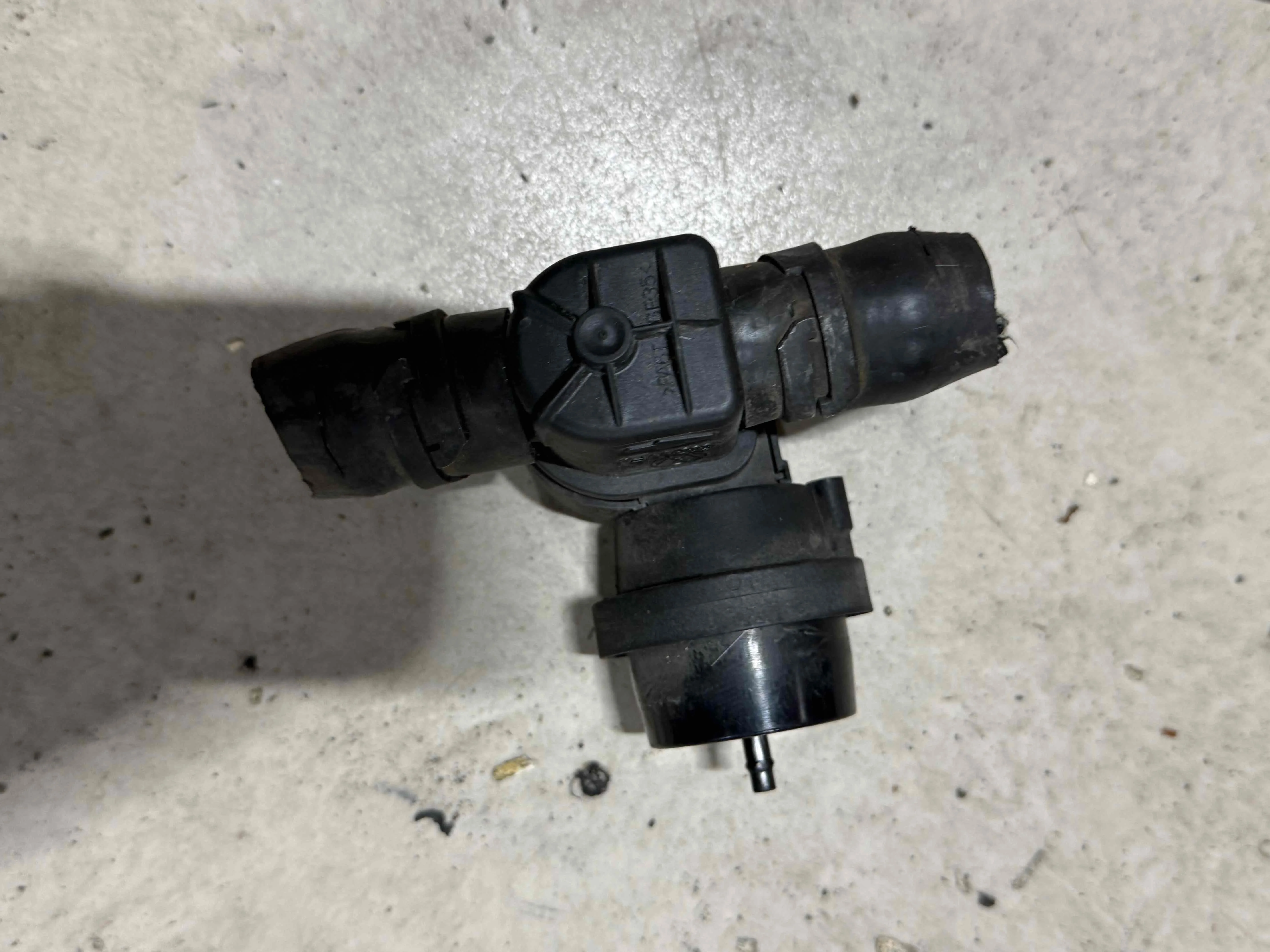 Клапан электромагнитный Audi 4M (2015—2020) 1J0819809
 CRT