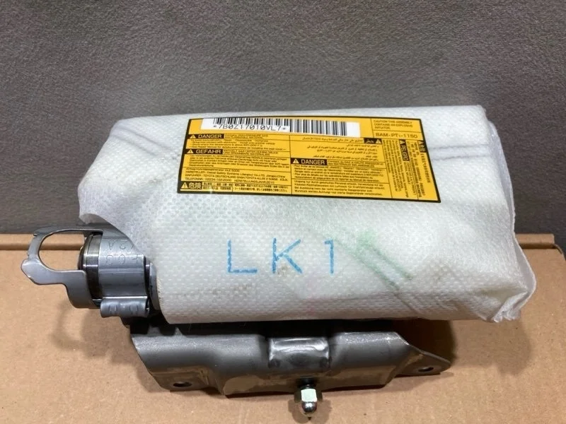 Подушка безопасности в сиденье Toyota Land Cruiser 2010 7392060020 URJ200 1VD-FTV 4.5, левая