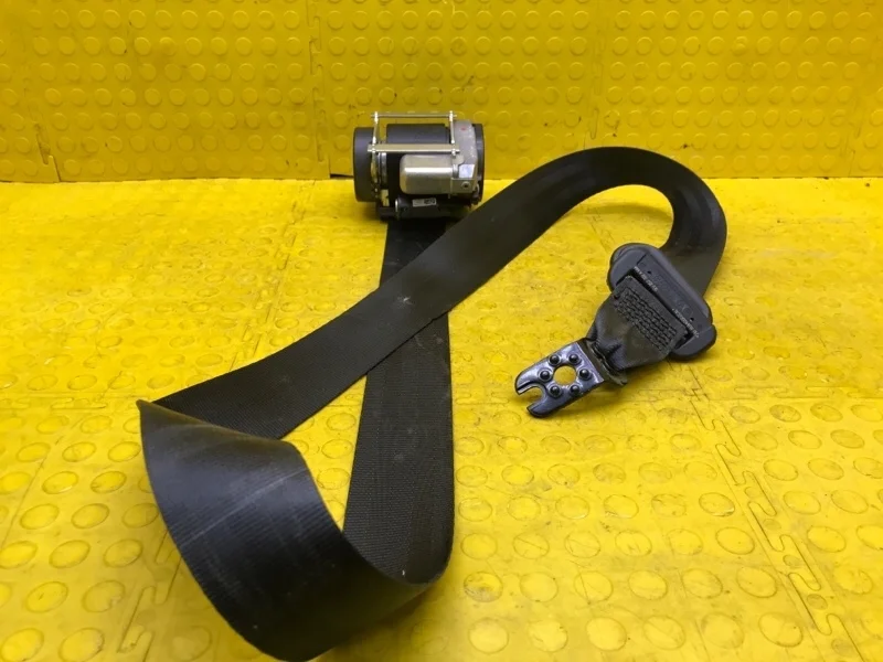 Ремень безопасности Skoda Octavia 2018 5EU857702ARAA 5E3 CWV 594183, передний правый