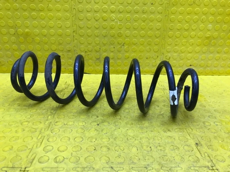 Пружина подвески Skoda Octavia 2018 5Q0511121BD 5E3 CWV 594183, задняя