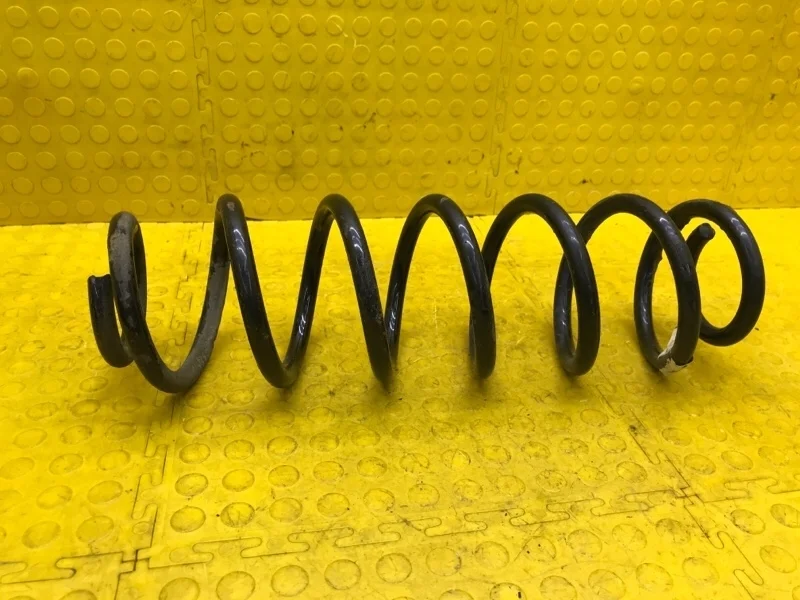 Пружина подвески Skoda Octavia 2018 5Q0511121BD 5E3 CWV 594183, задняя