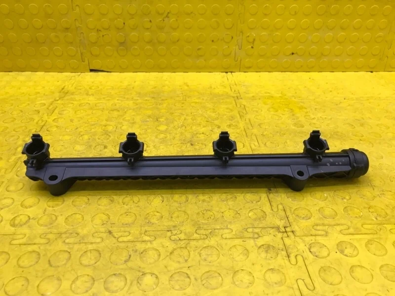 Рейка топливная Skoda Octavia 2018 04E133320K 5E3 CWV 594183