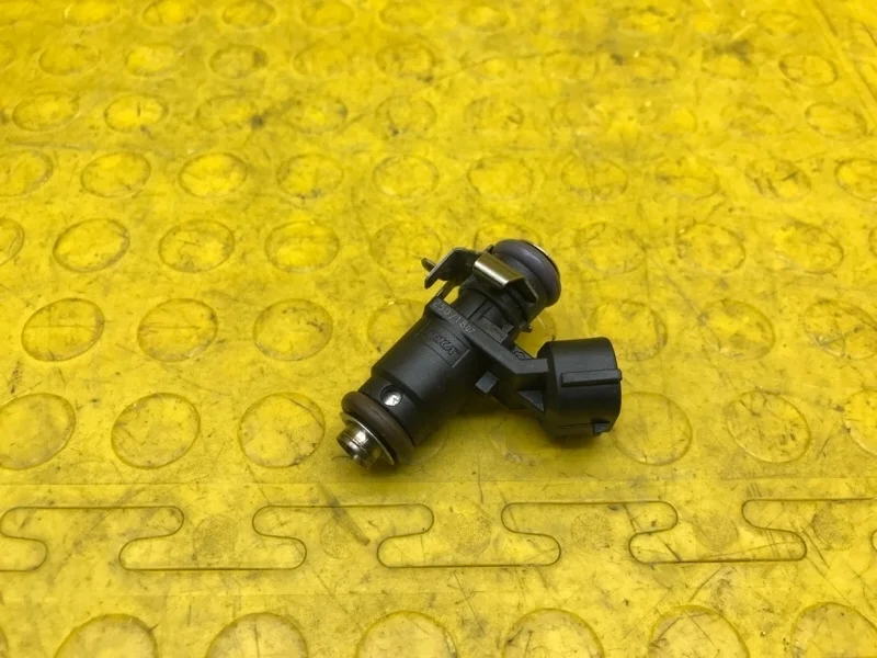 Форсунка топливная Skoda Octavia 2018 04E906031H 5E3 CWV 594183