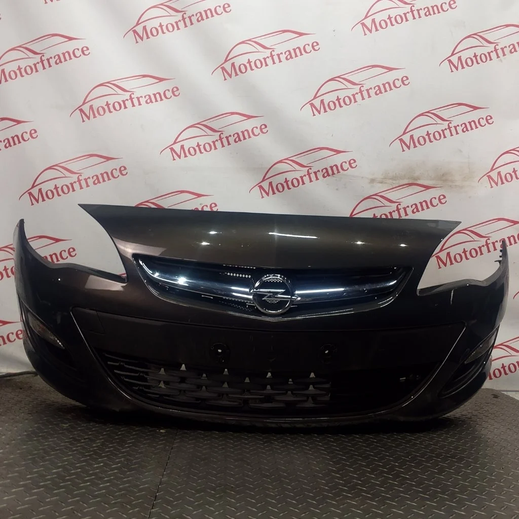 Бампер Opel Astra 2013 13368660 J A16XER, передний