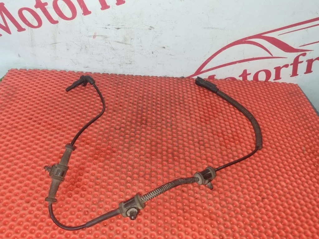 Датчик ABS Opel Astra 2013 13329258 J A16XER, передний