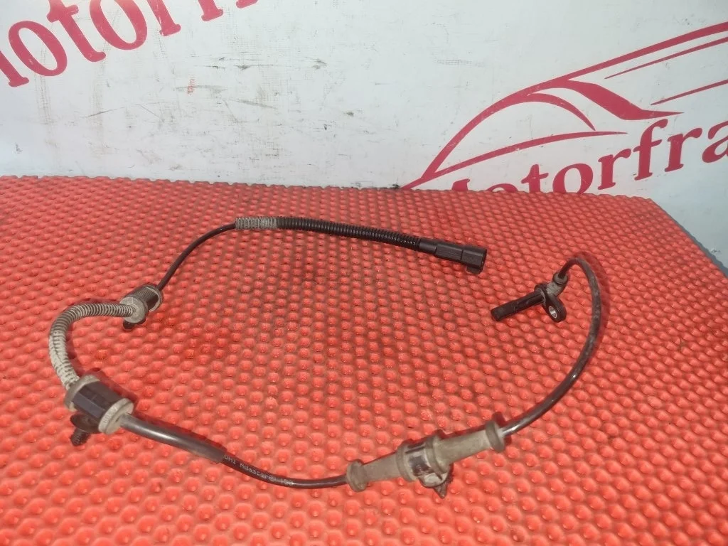 Датчик ABS Opel Astra 2013 13329258 J A16XER, передний