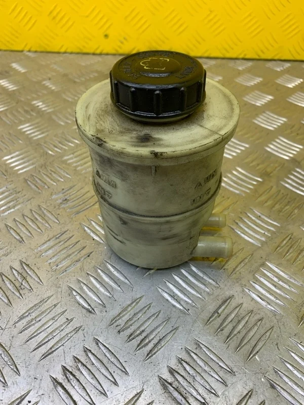 Бачок гидроусилителя Dacia Duster 2010-2017 2014 7700795347 1.5 D K9K858