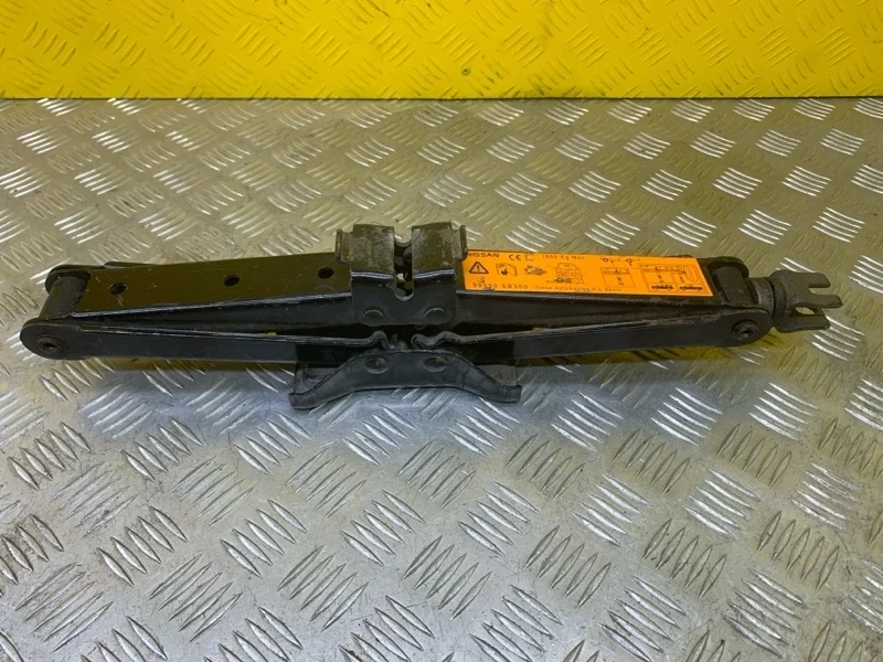 Домкрат Nissan Navara (D40) 2004-2015 2008 99550EB300 ПИКАП 2.5 D YD25DDTI