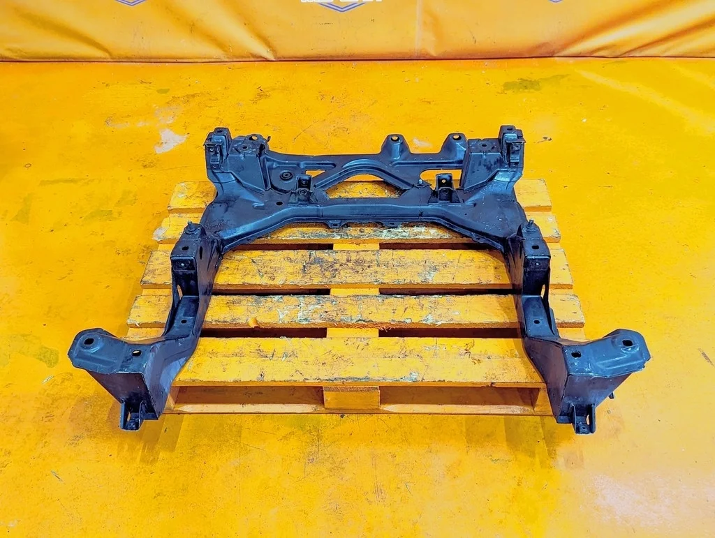 Подрамник передний Mercedes-Benz