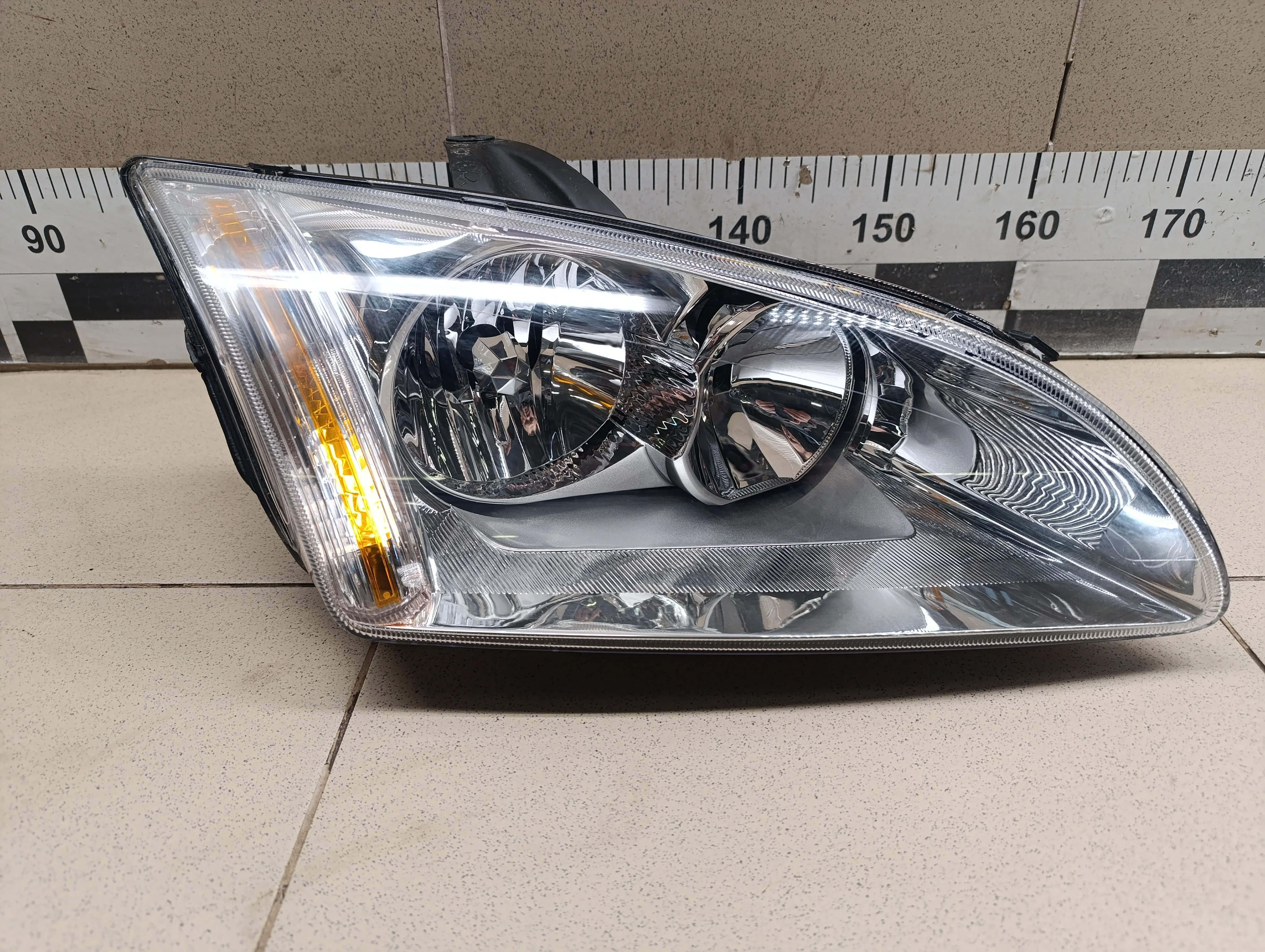 Фара правая Focus II 2005-2008