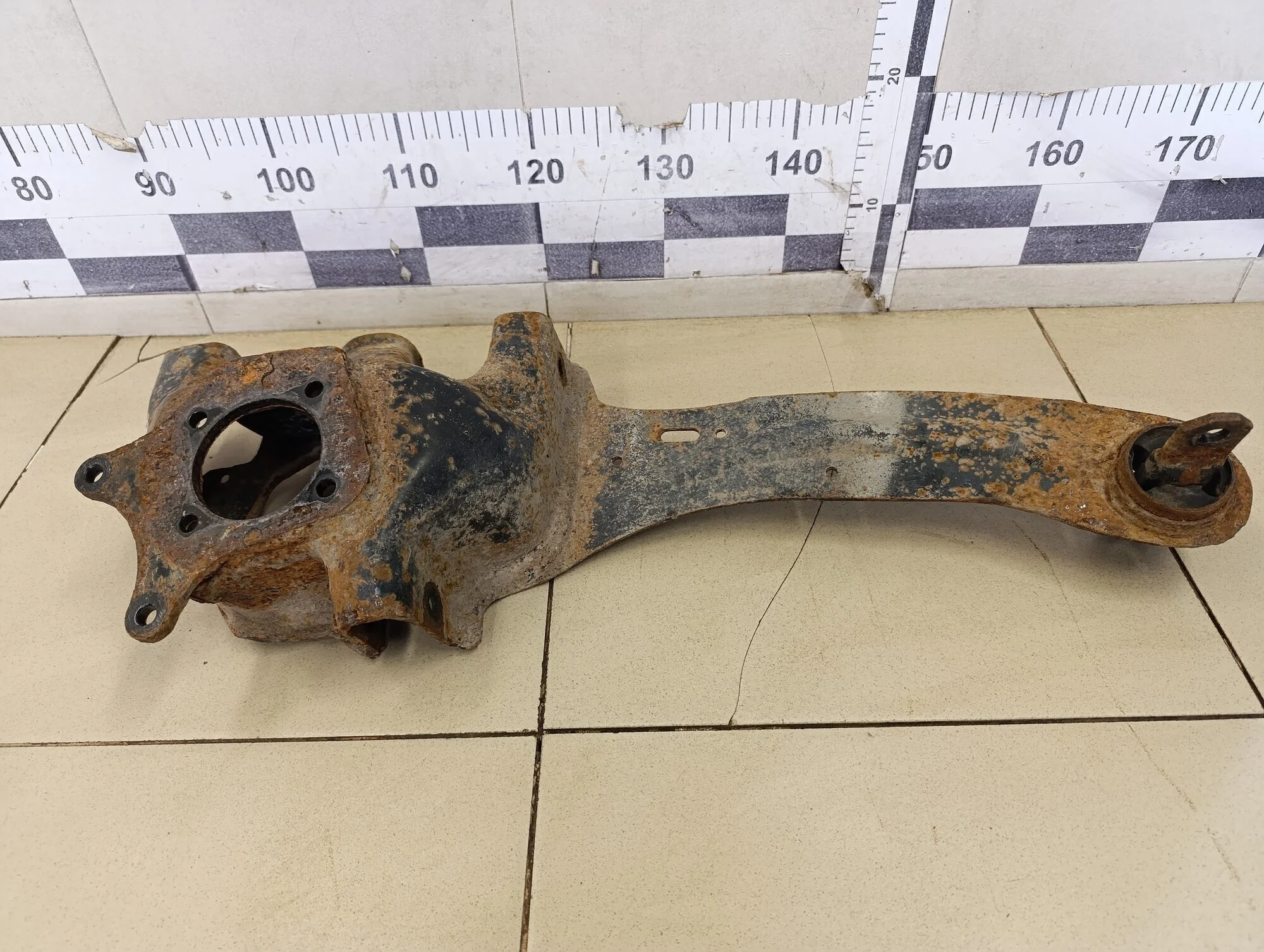 Рычаг задний продольный левый Focus II 2005-2008