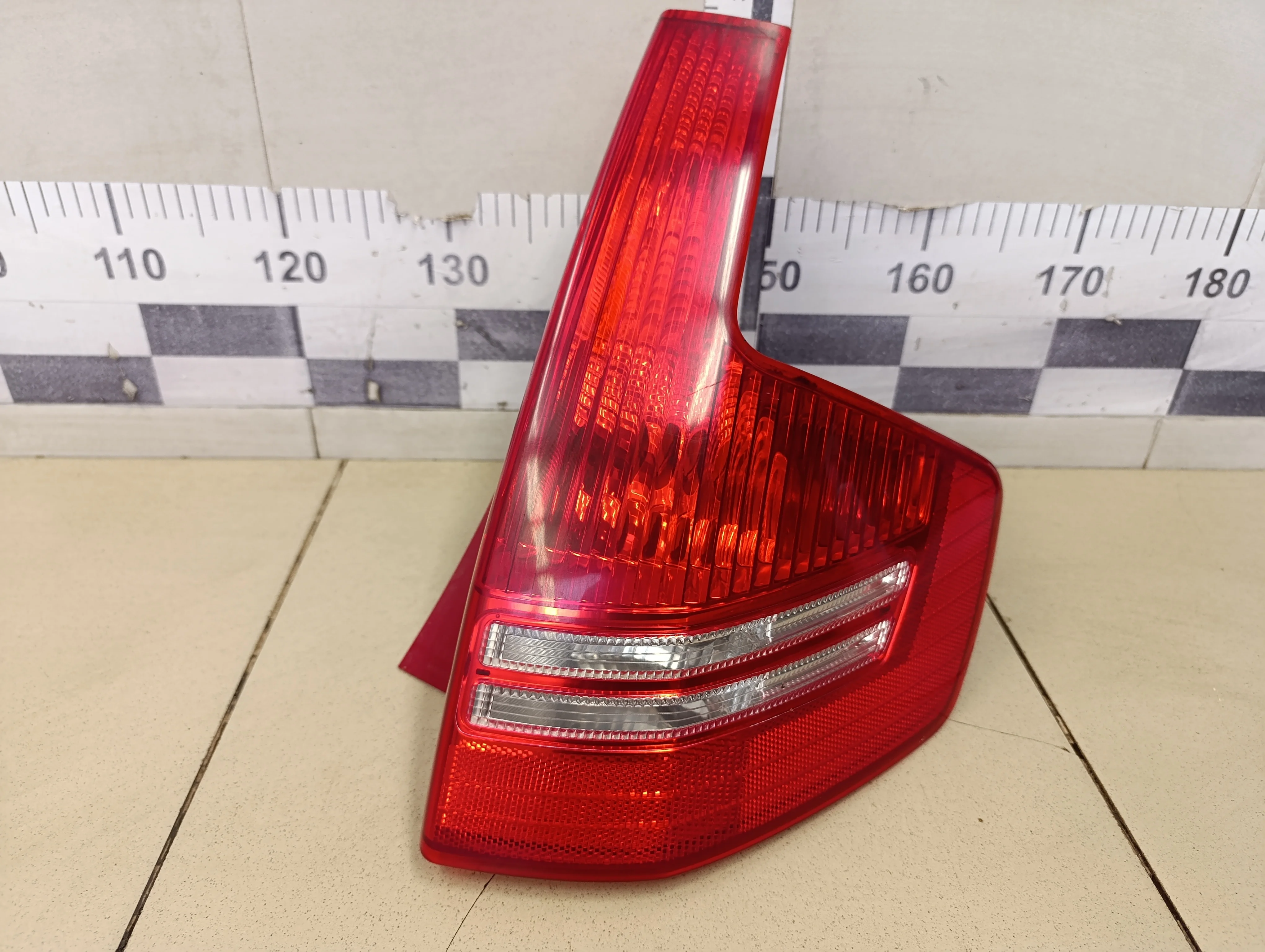 Фонарь задний правый C4 2005-2011